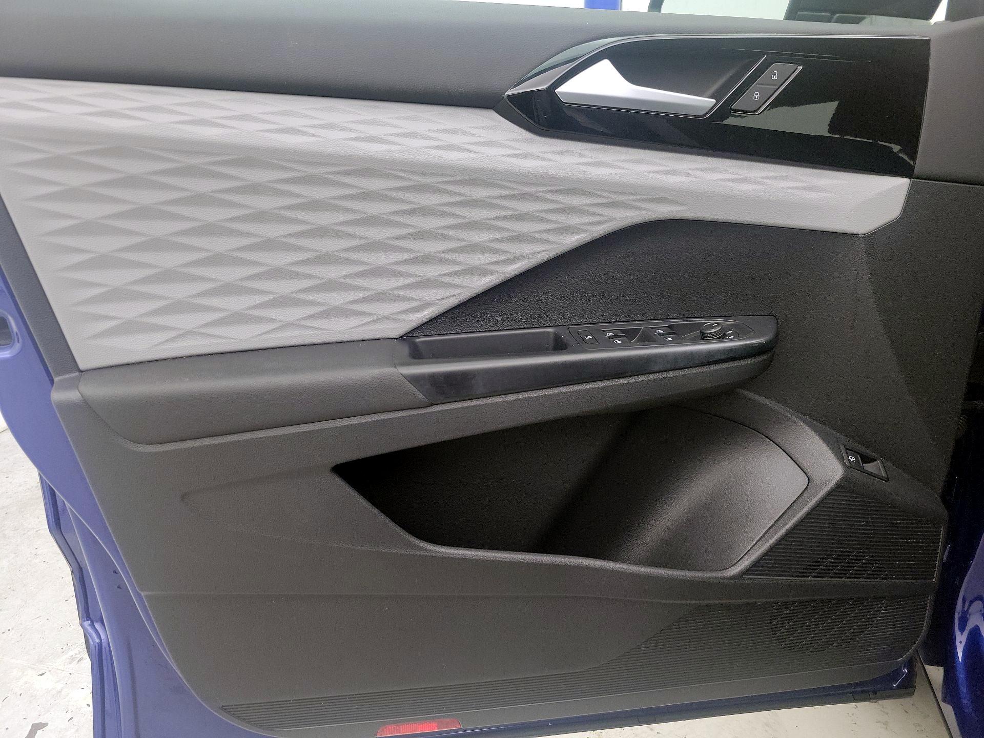 Thumbnail: 2022 Volkswagen Taos - 12