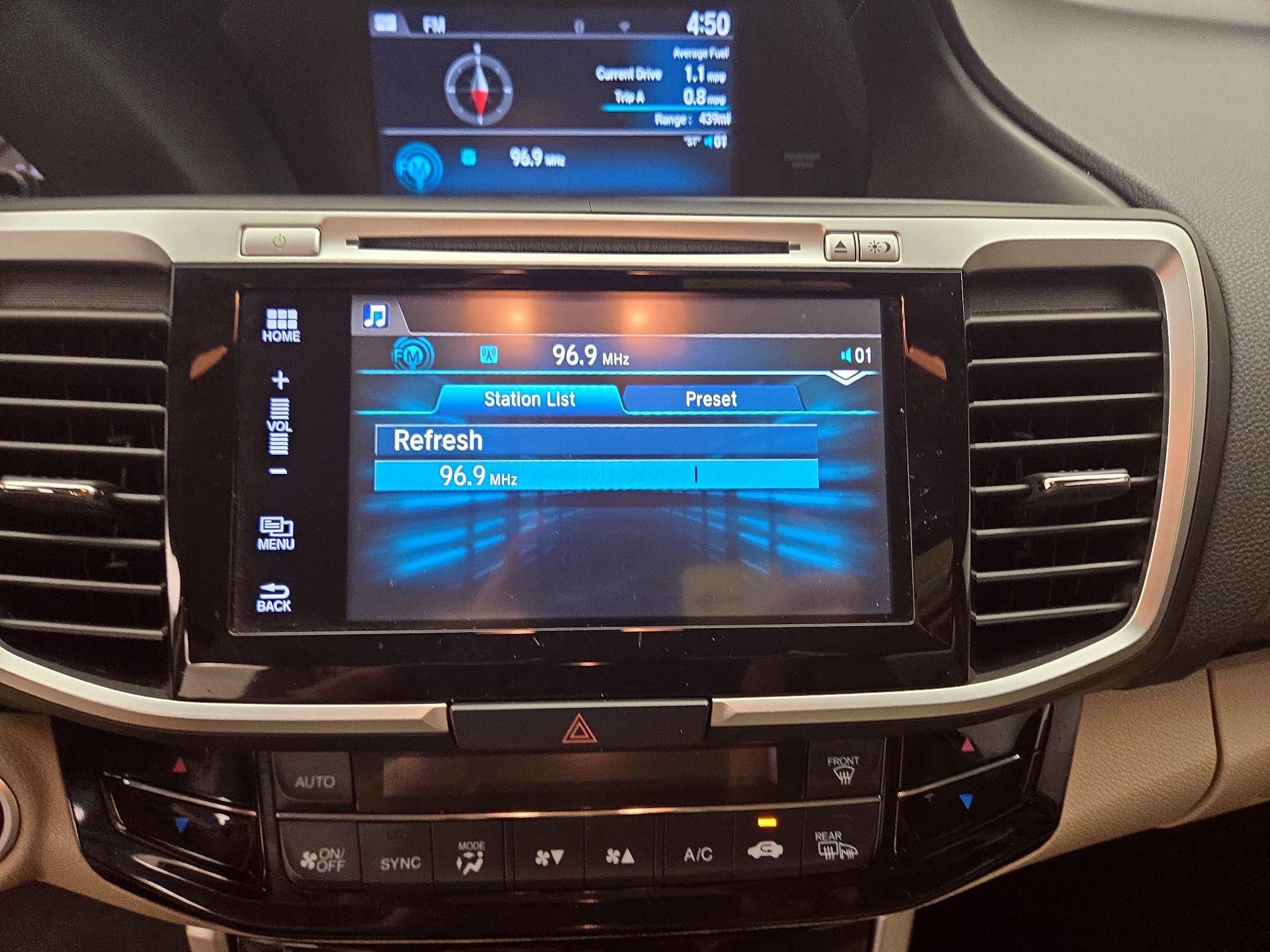 Thumbnail: 2016 Honda Accord - 15