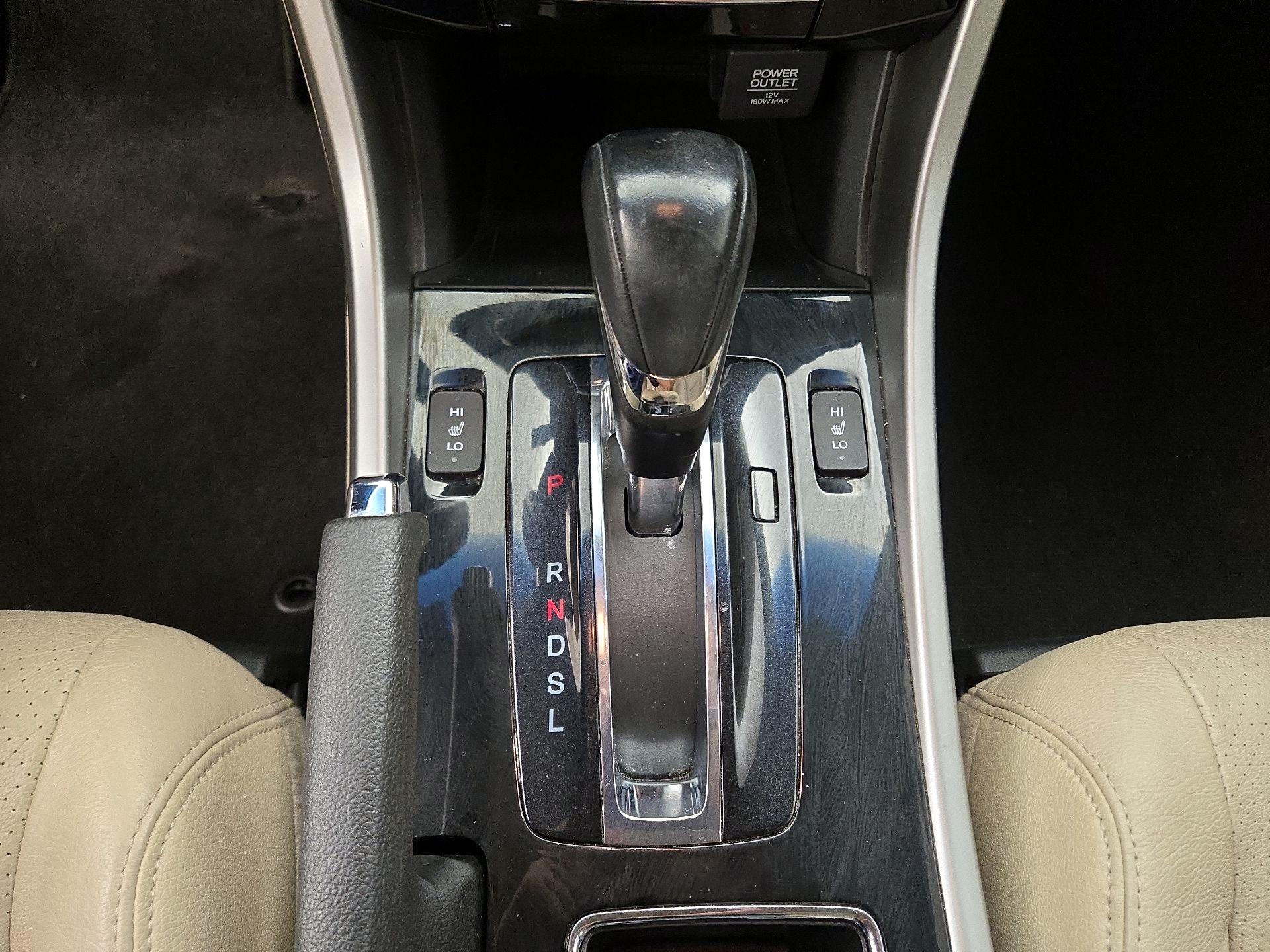 Thumbnail: 2016 Honda Accord - 17