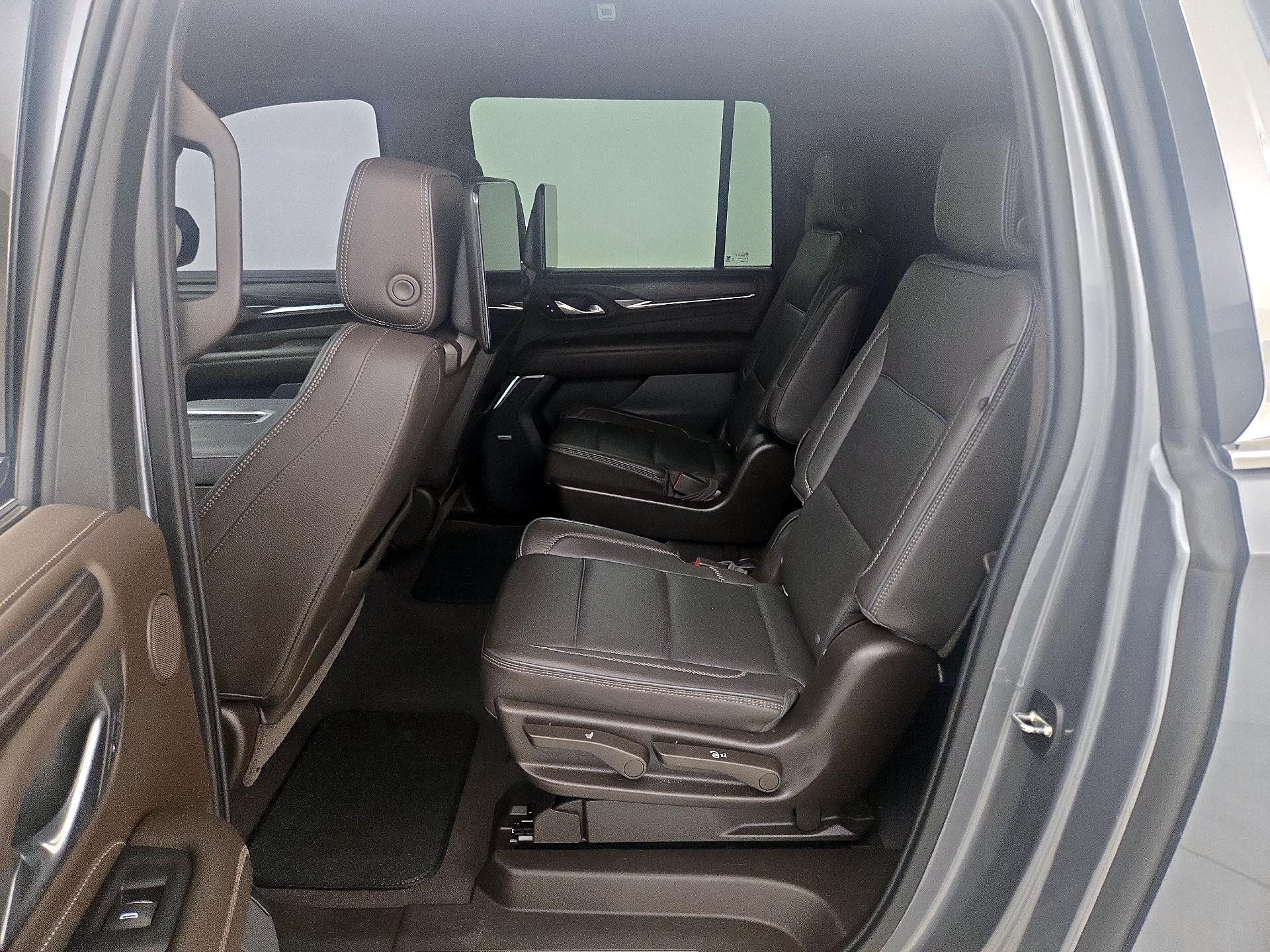 Thumbnail: 2021 GMC Yukon XL - 20