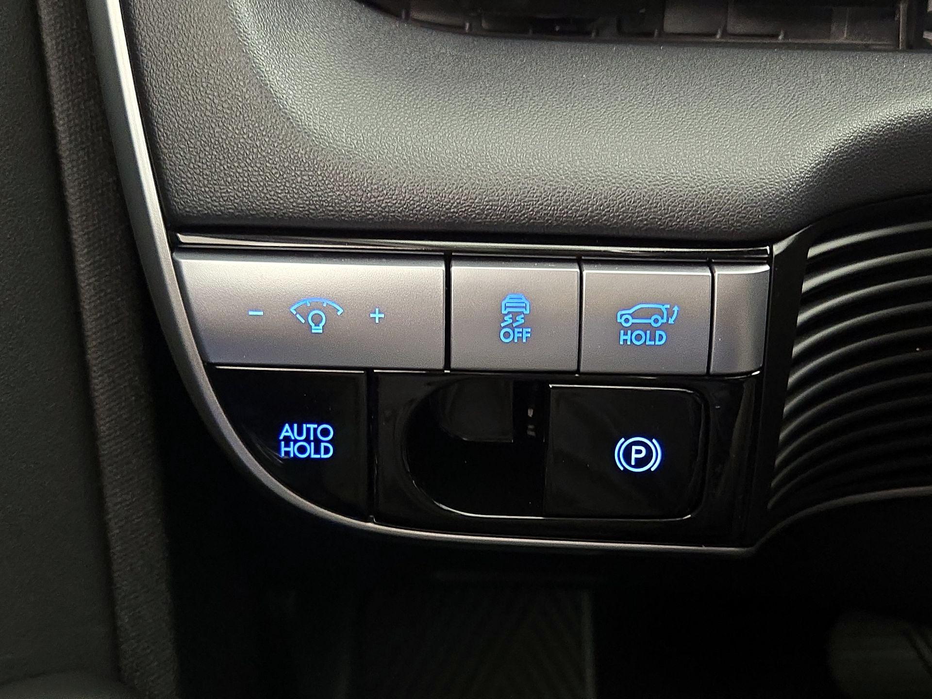 Thumbnail: 2023 Hyundai Ioniq 5 - 13