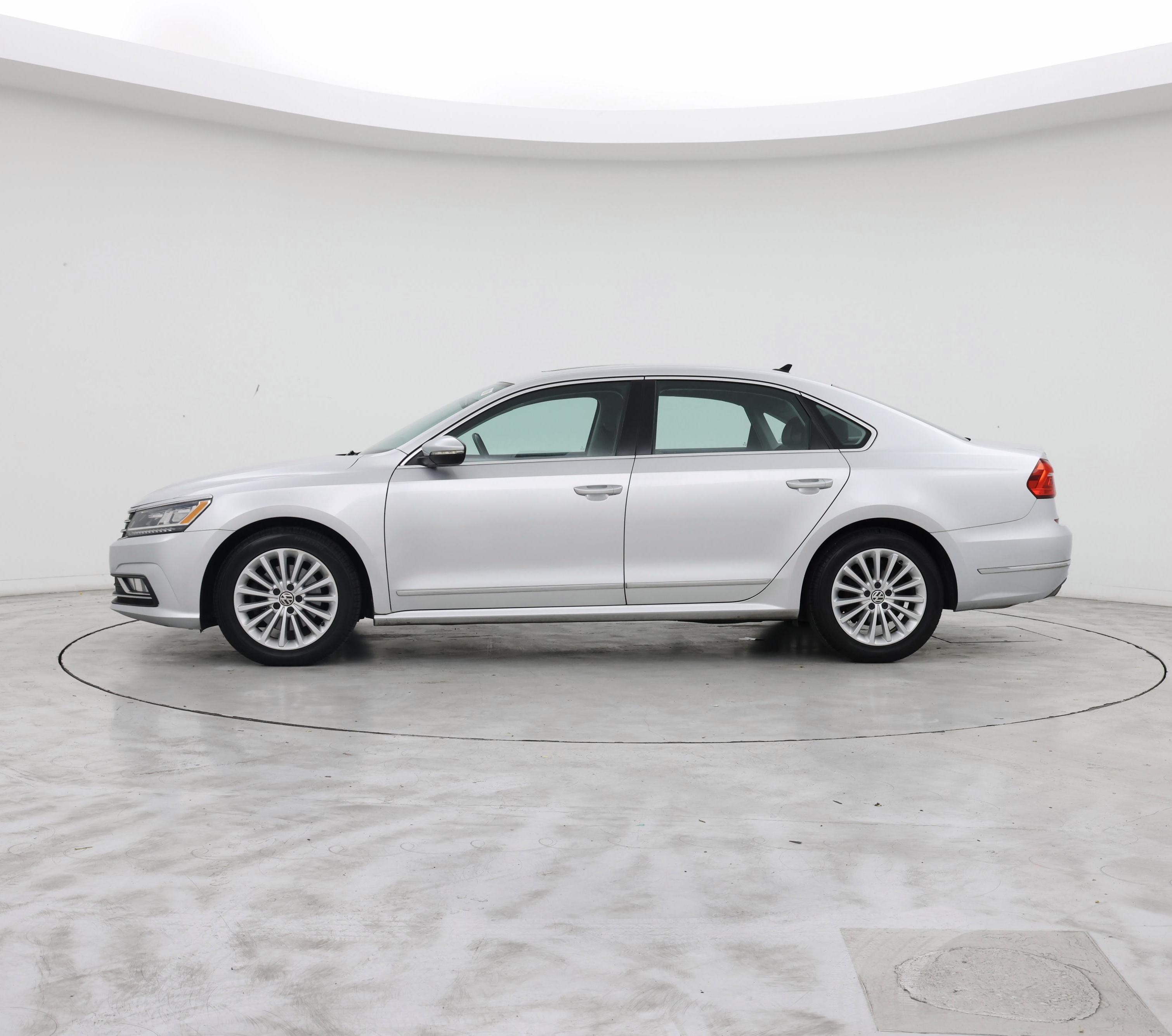 Thumbnail: 2016 Volkswagen Passat - 3
