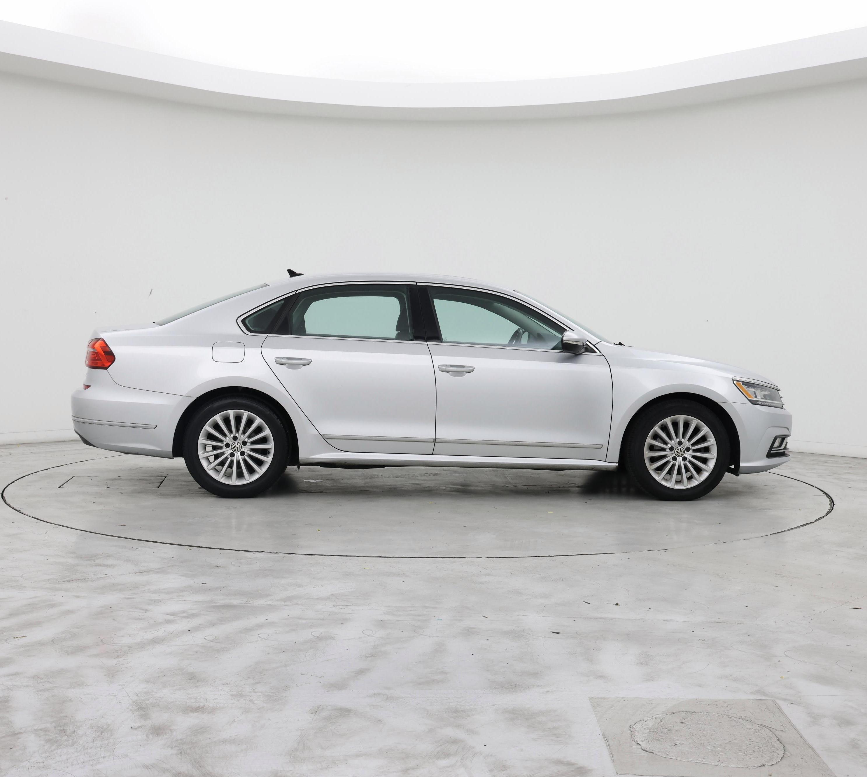 Thumbnail: 2016 Volkswagen Passat - 7