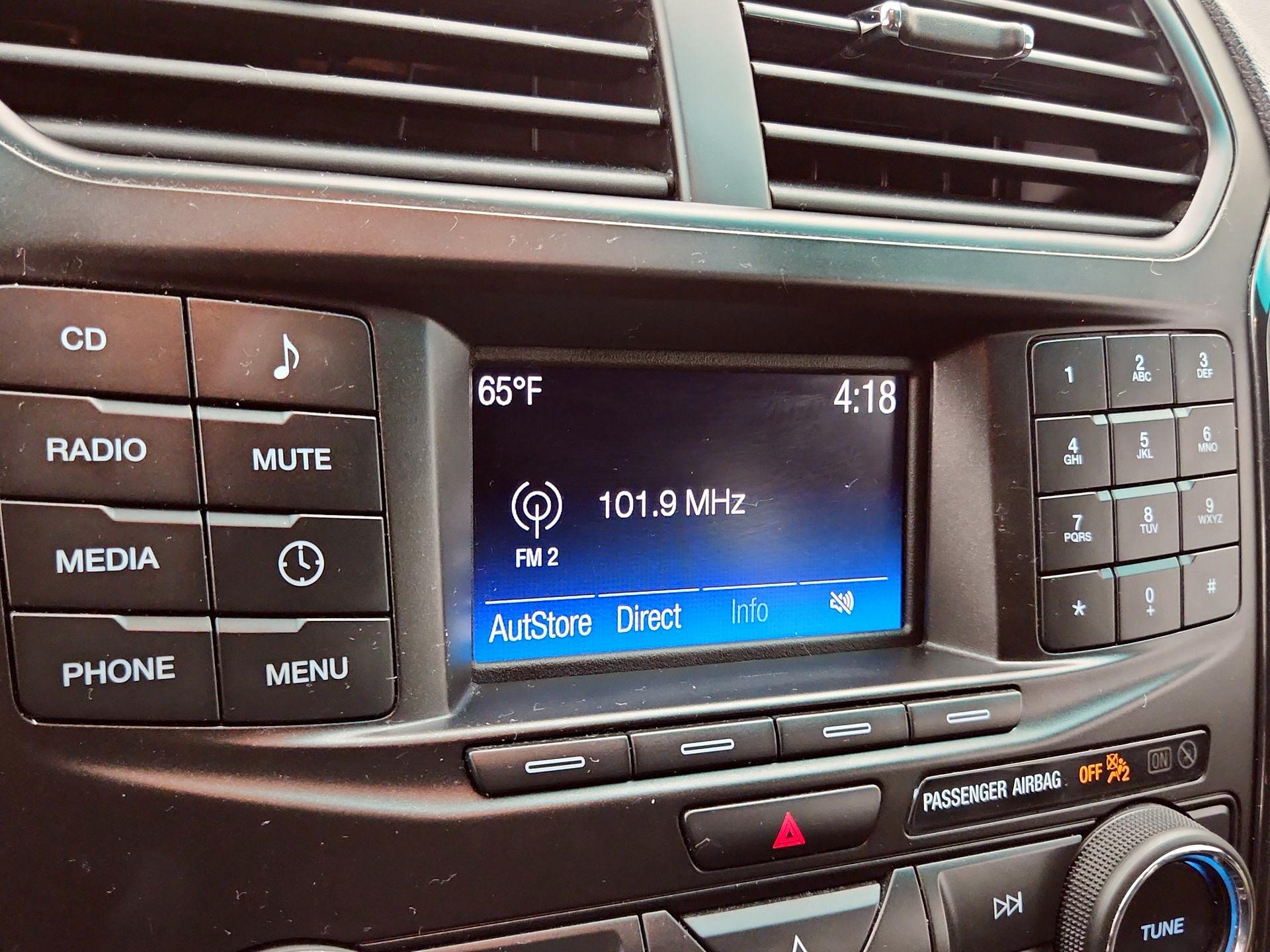 Thumbnail: 2016 Ford Explorer - 15