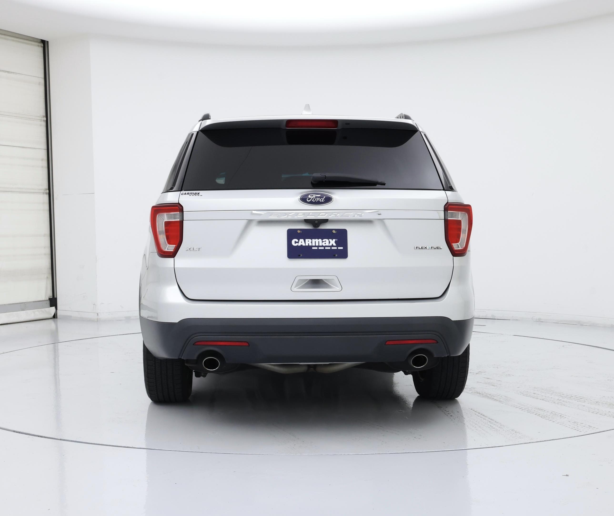 Thumbnail: 2016 Ford Explorer - 6