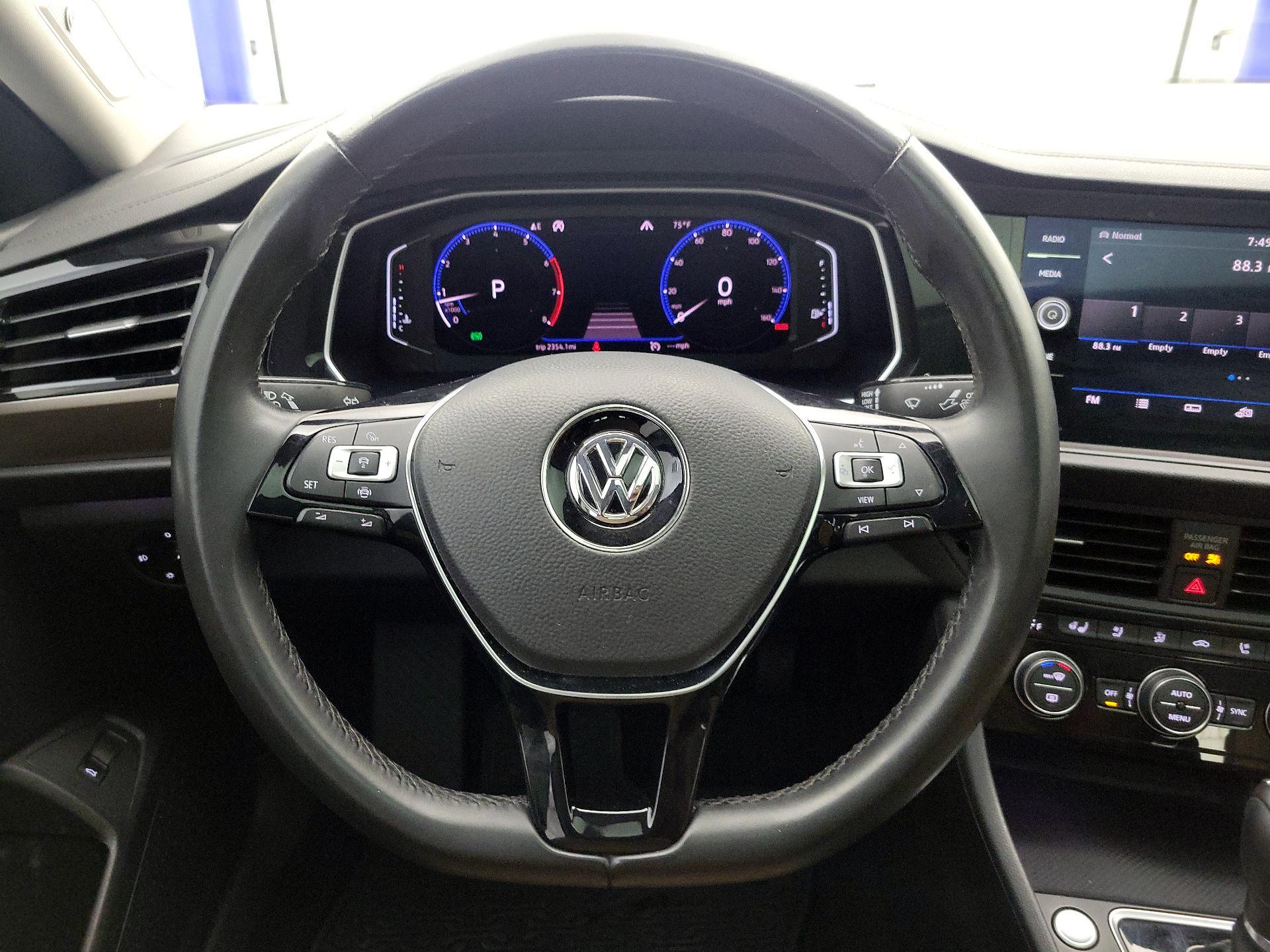 Thumbnail: 2019 Volkswagen Jetta - 10