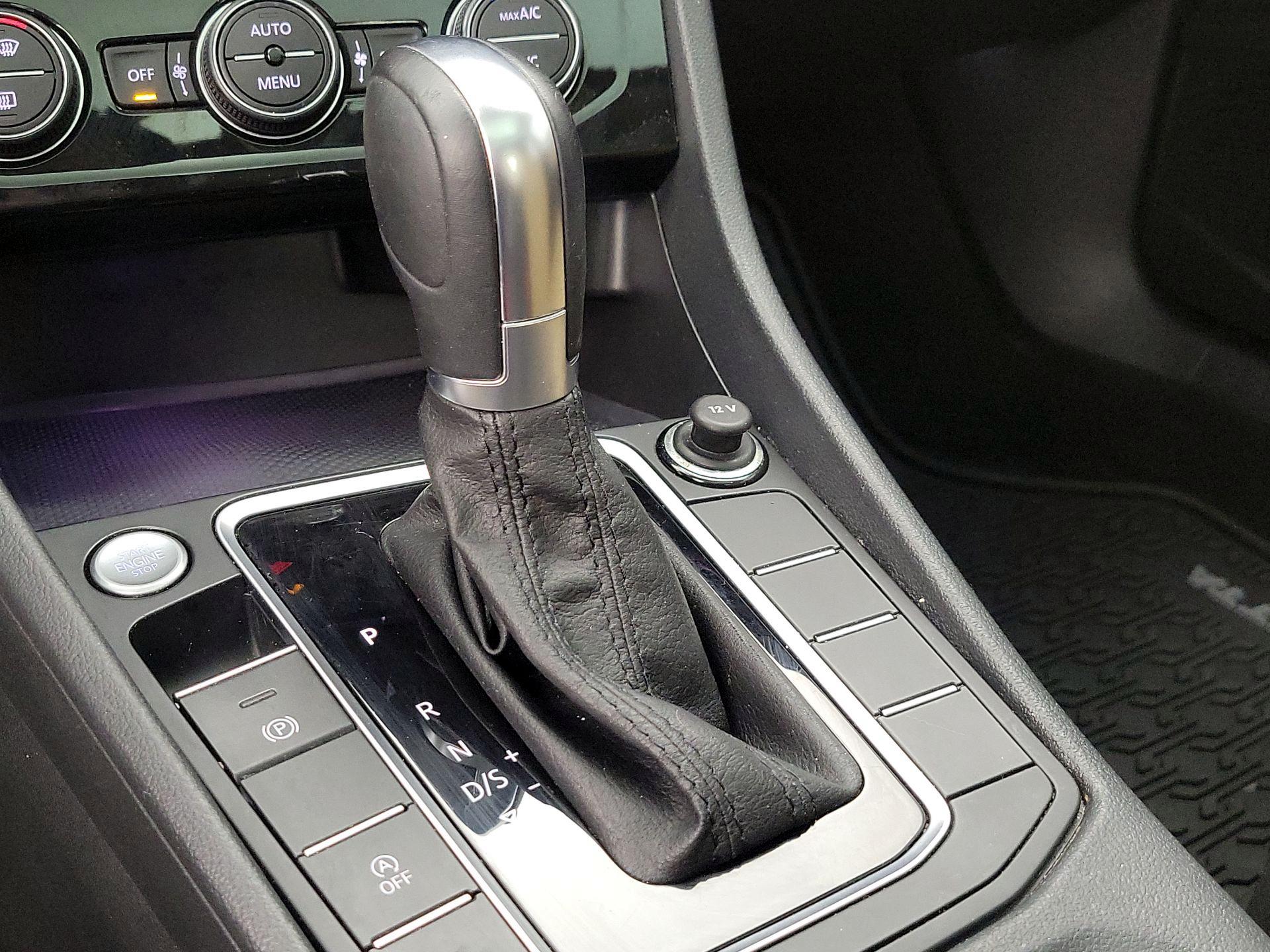 Thumbnail: 2019 Volkswagen Jetta - 17