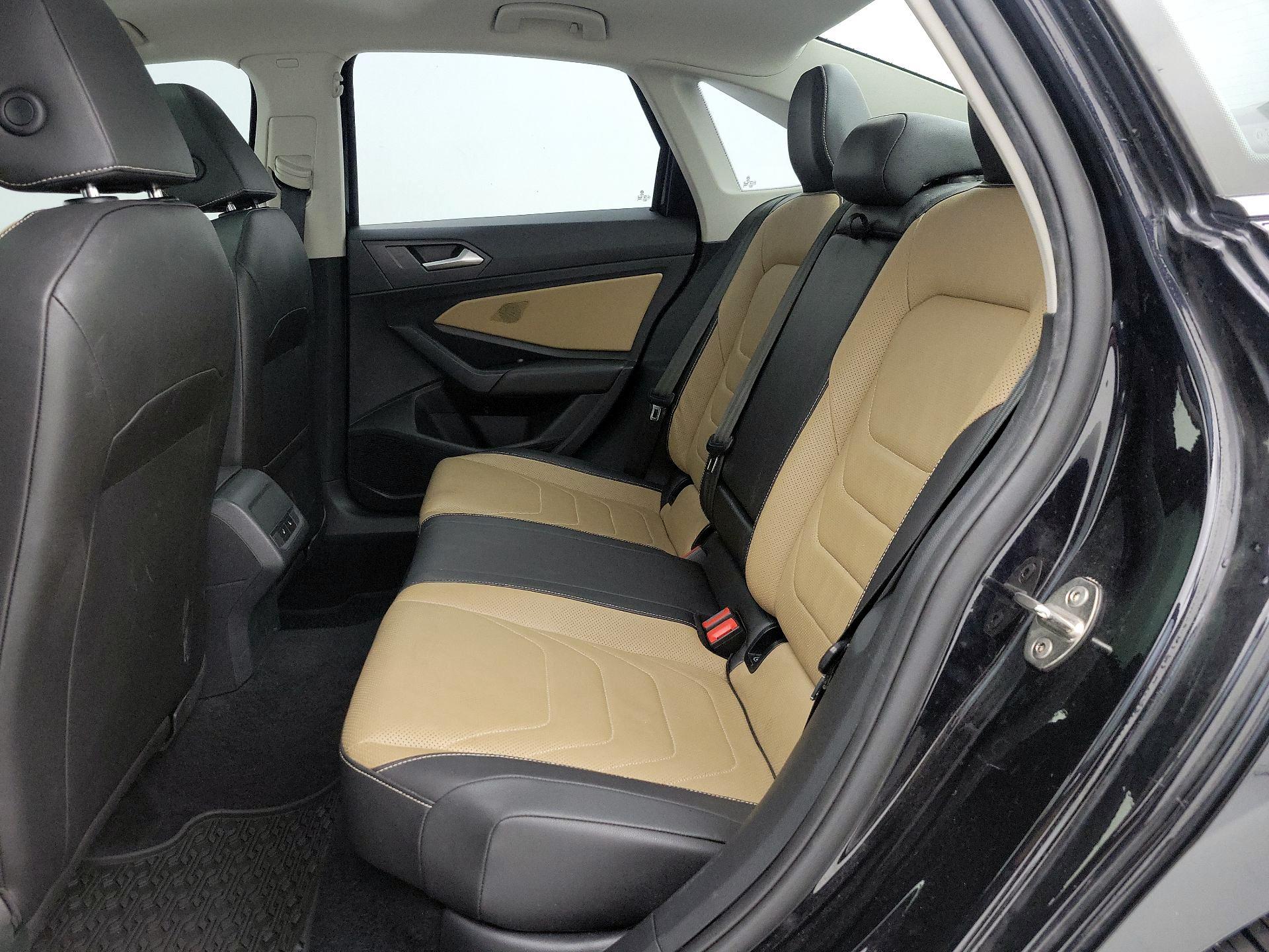 Thumbnail: 2019 Volkswagen Jetta - 20