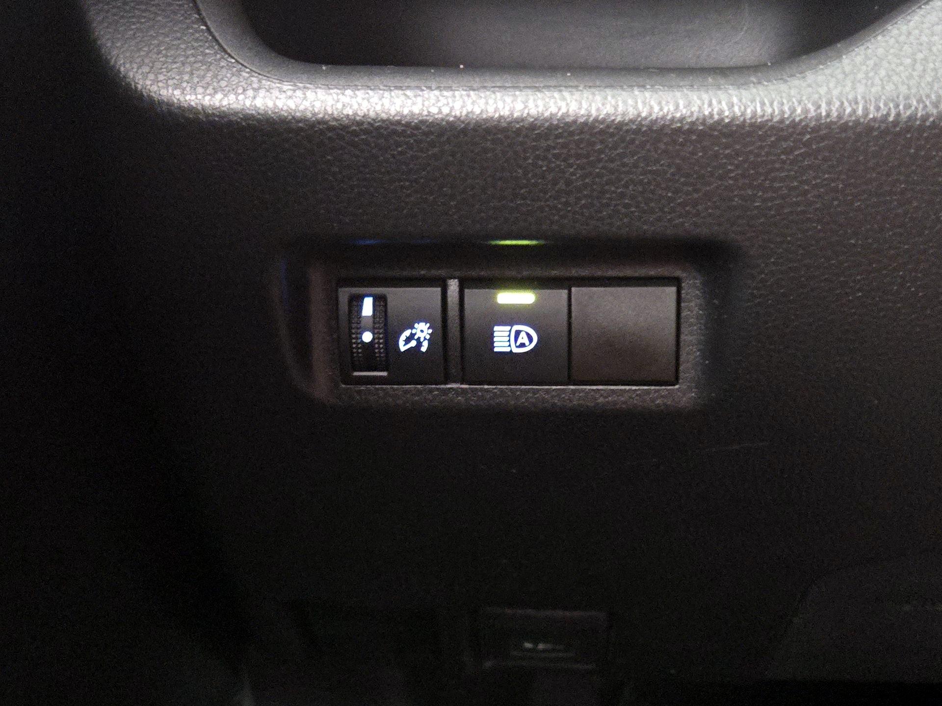 Thumbnail: 2021 Toyota RAV4 - 13