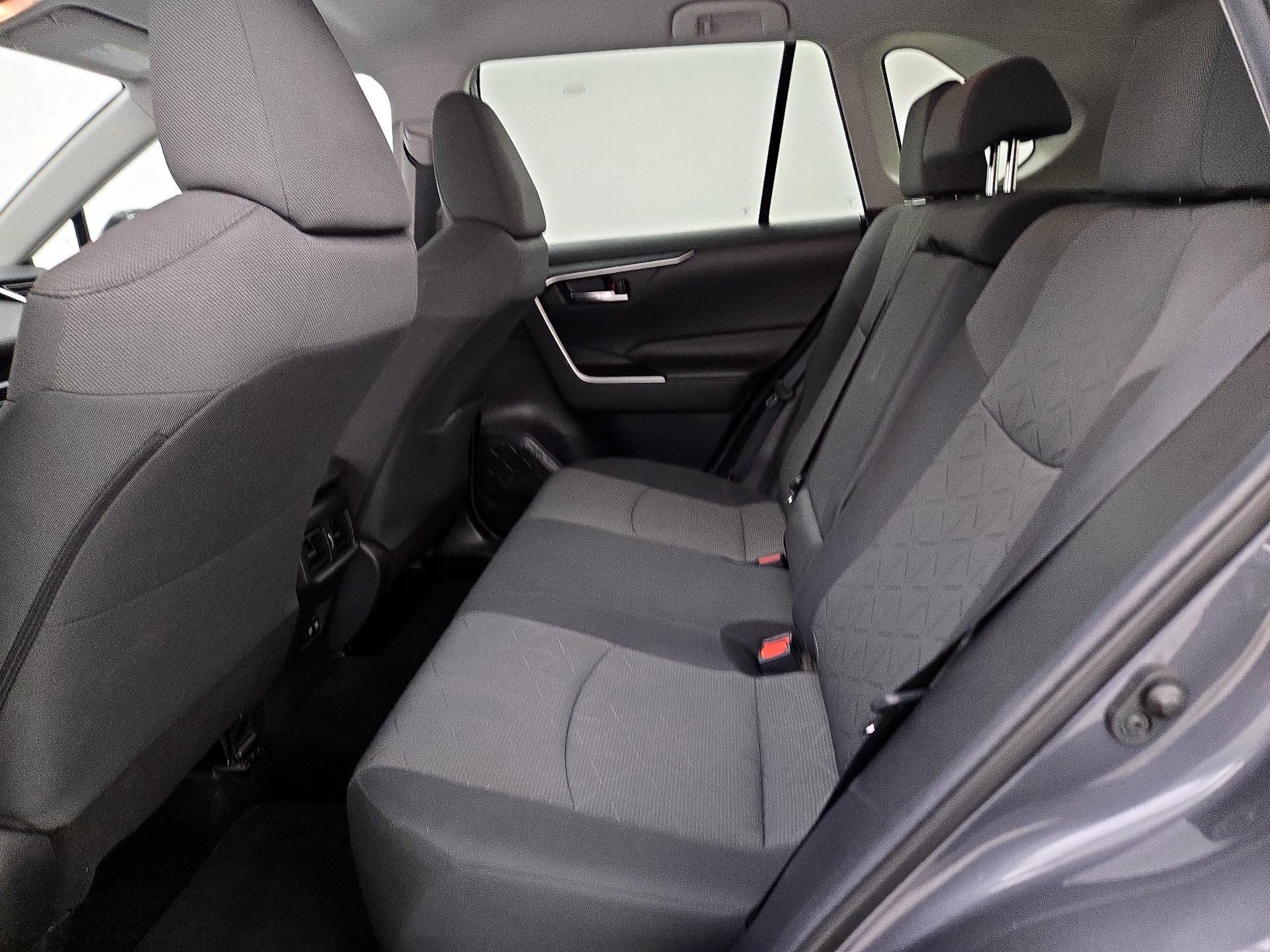 Thumbnail: 2021 Toyota RAV4 - 19