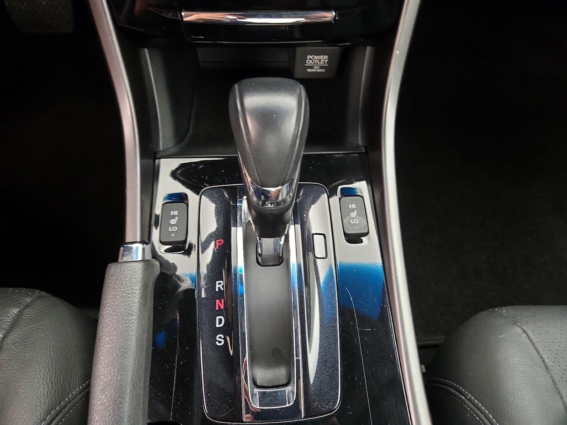 Thumbnail: 2016 Honda Accord - 17