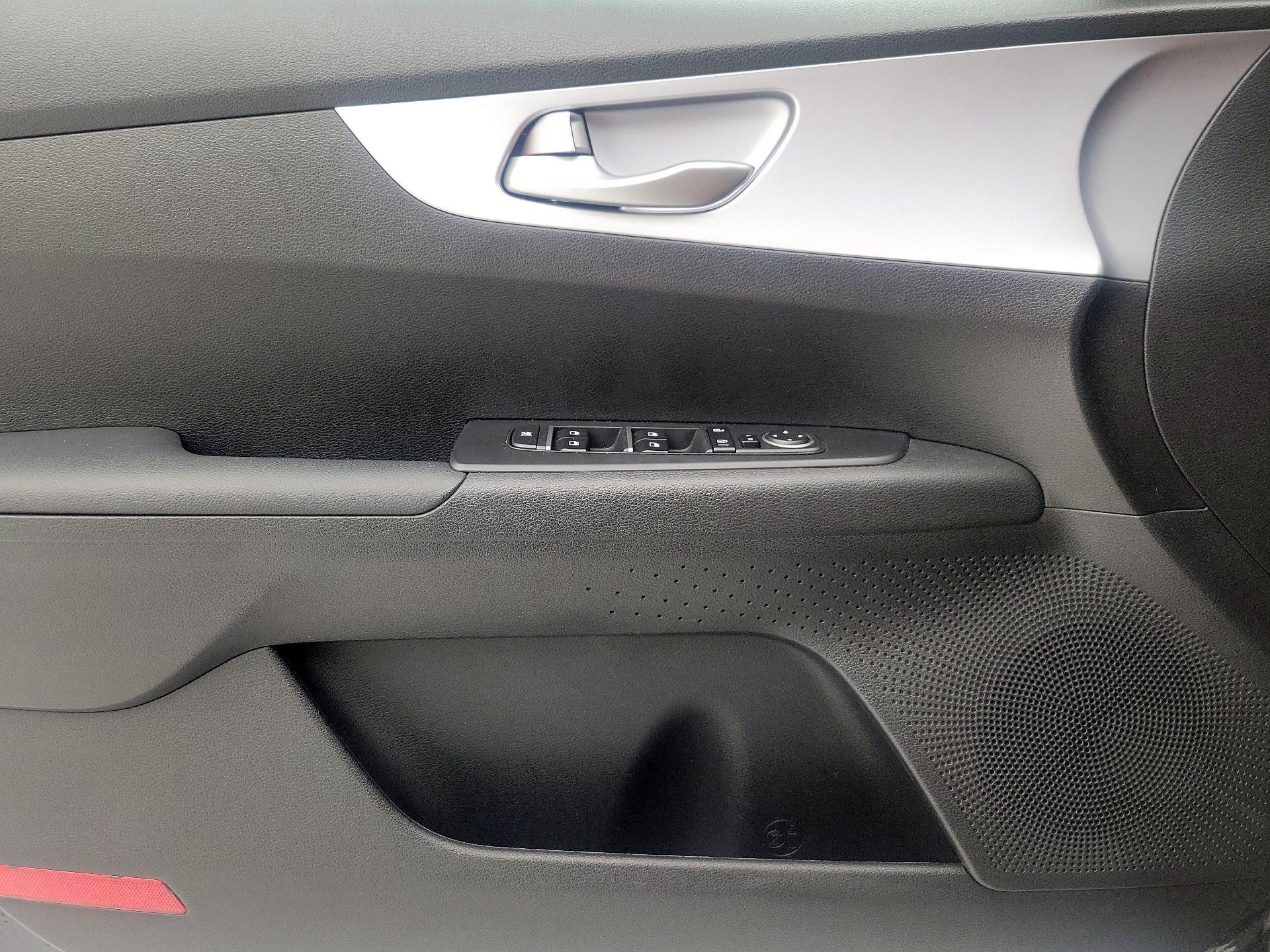 Thumbnail: 2024 Kia Forte - 12