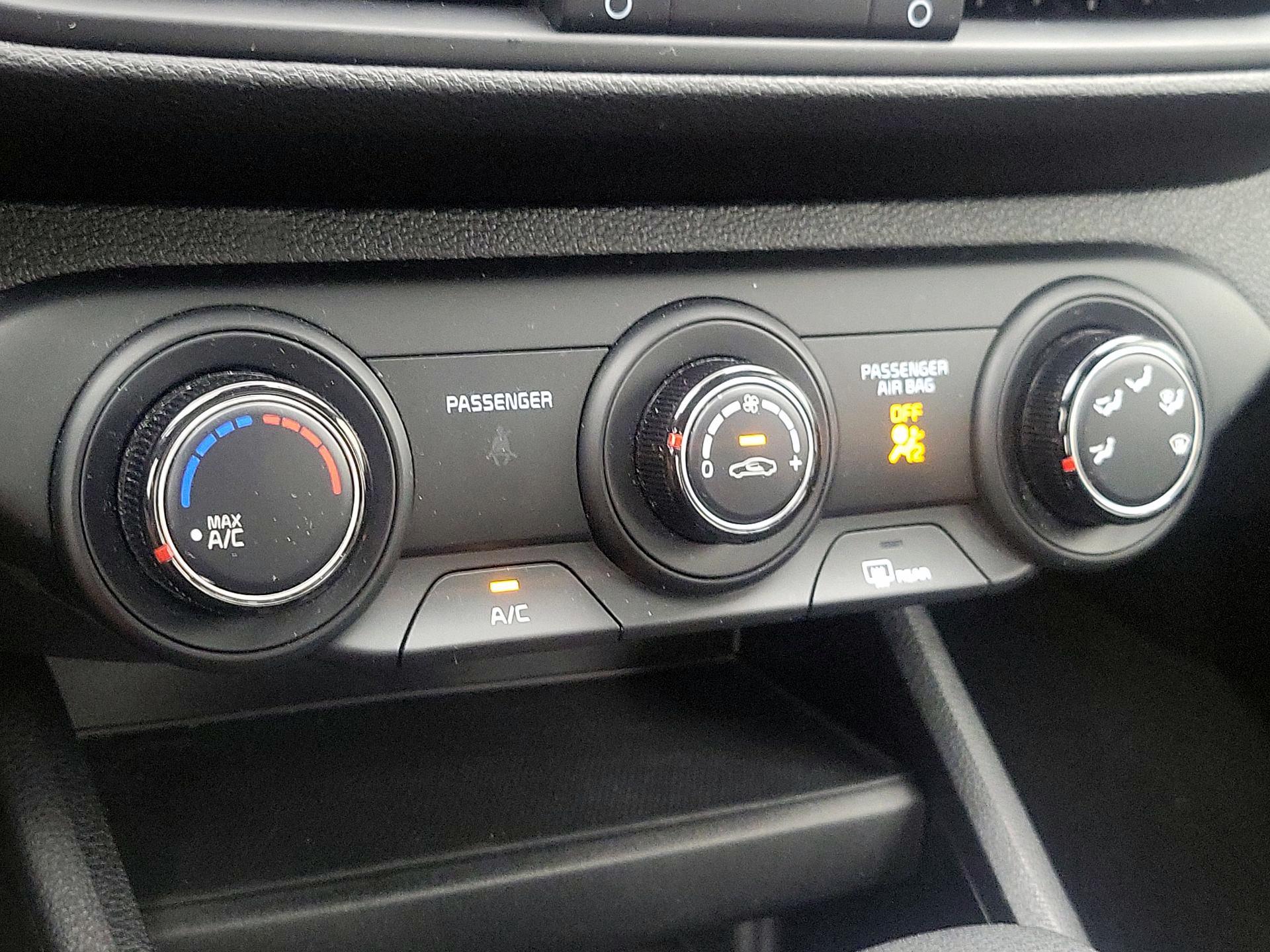 Thumbnail: 2024 Kia Forte - 16