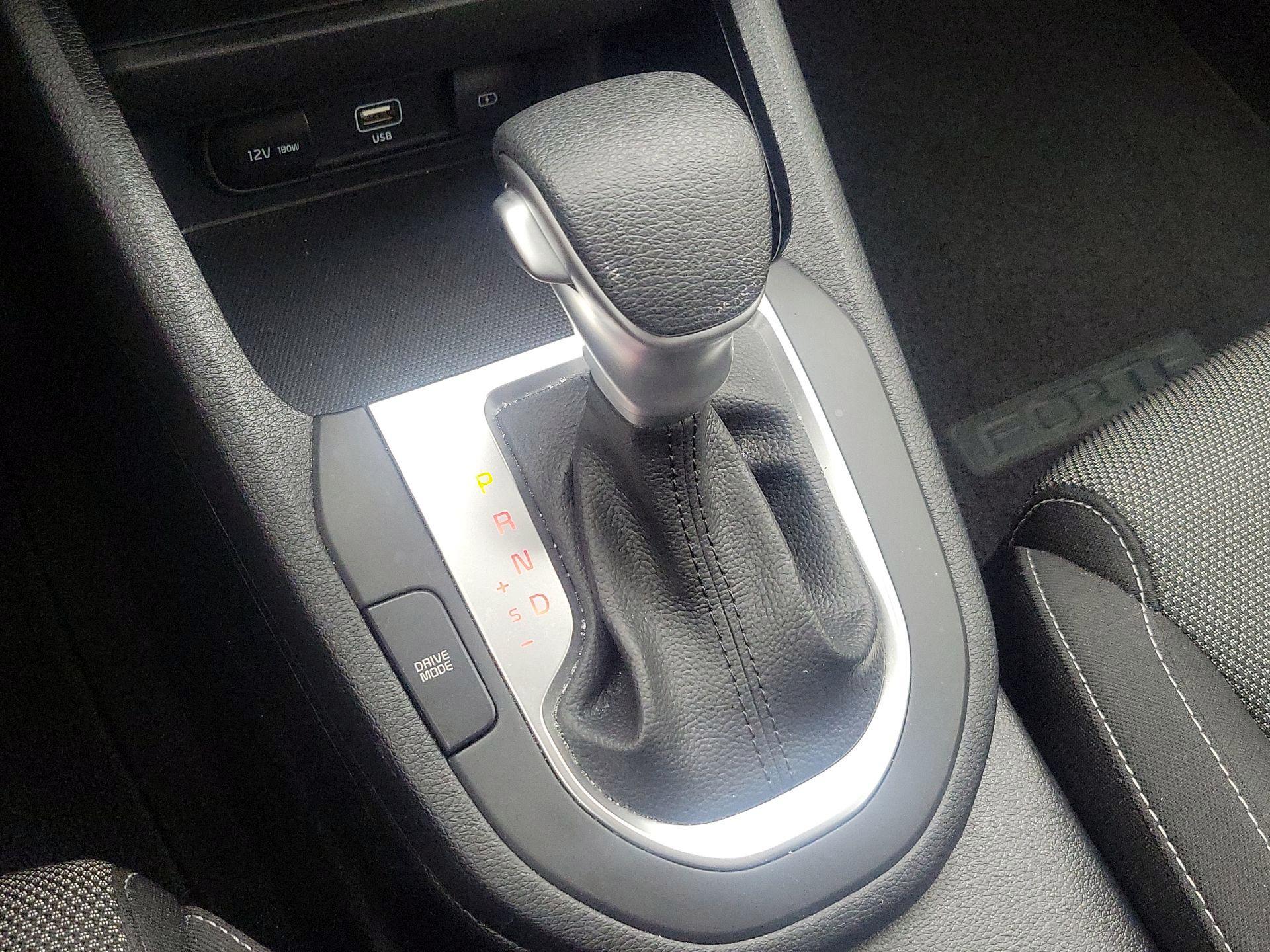 Thumbnail: 2024 Kia Forte - 17