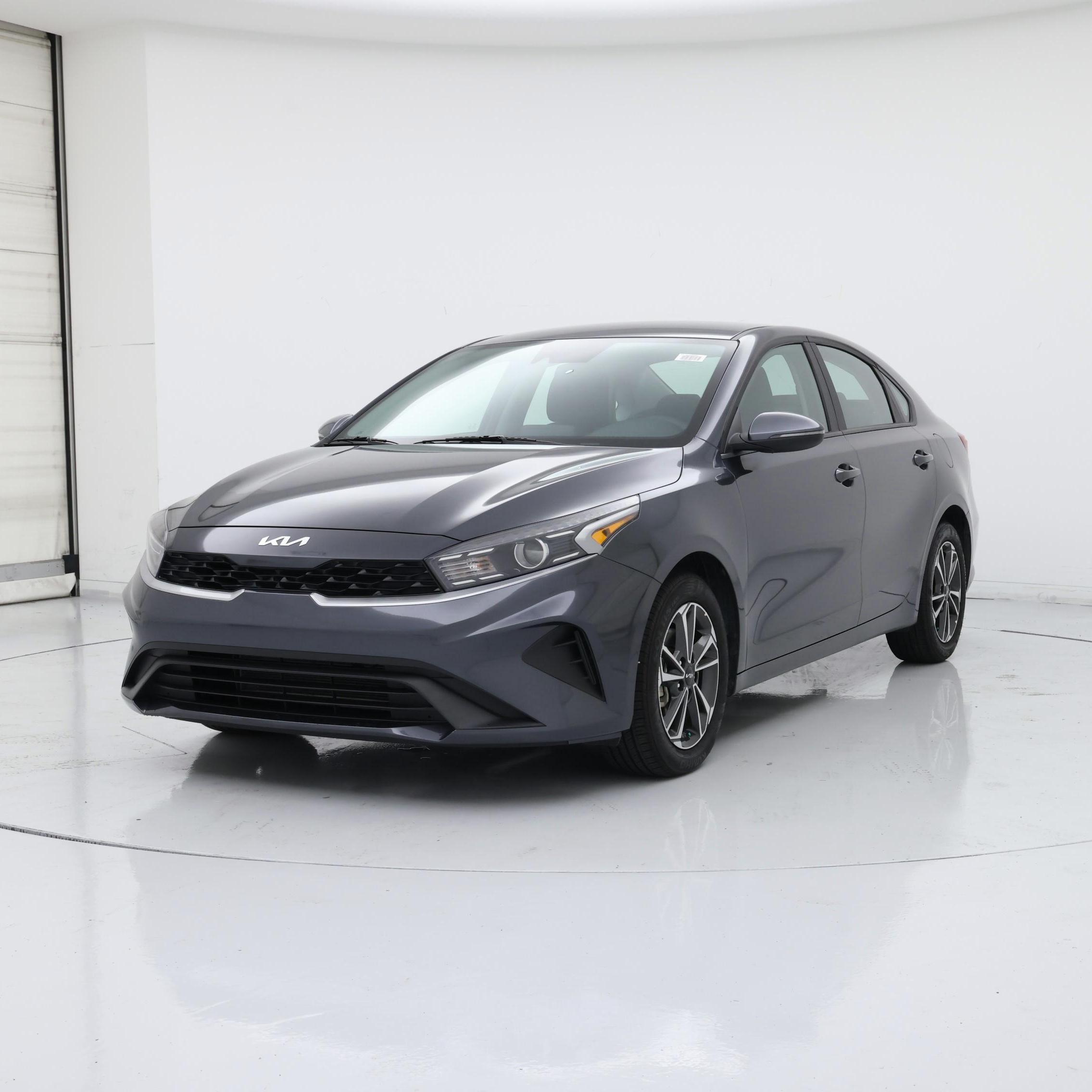 Thumbnail: 2024 Kia Forte - 4