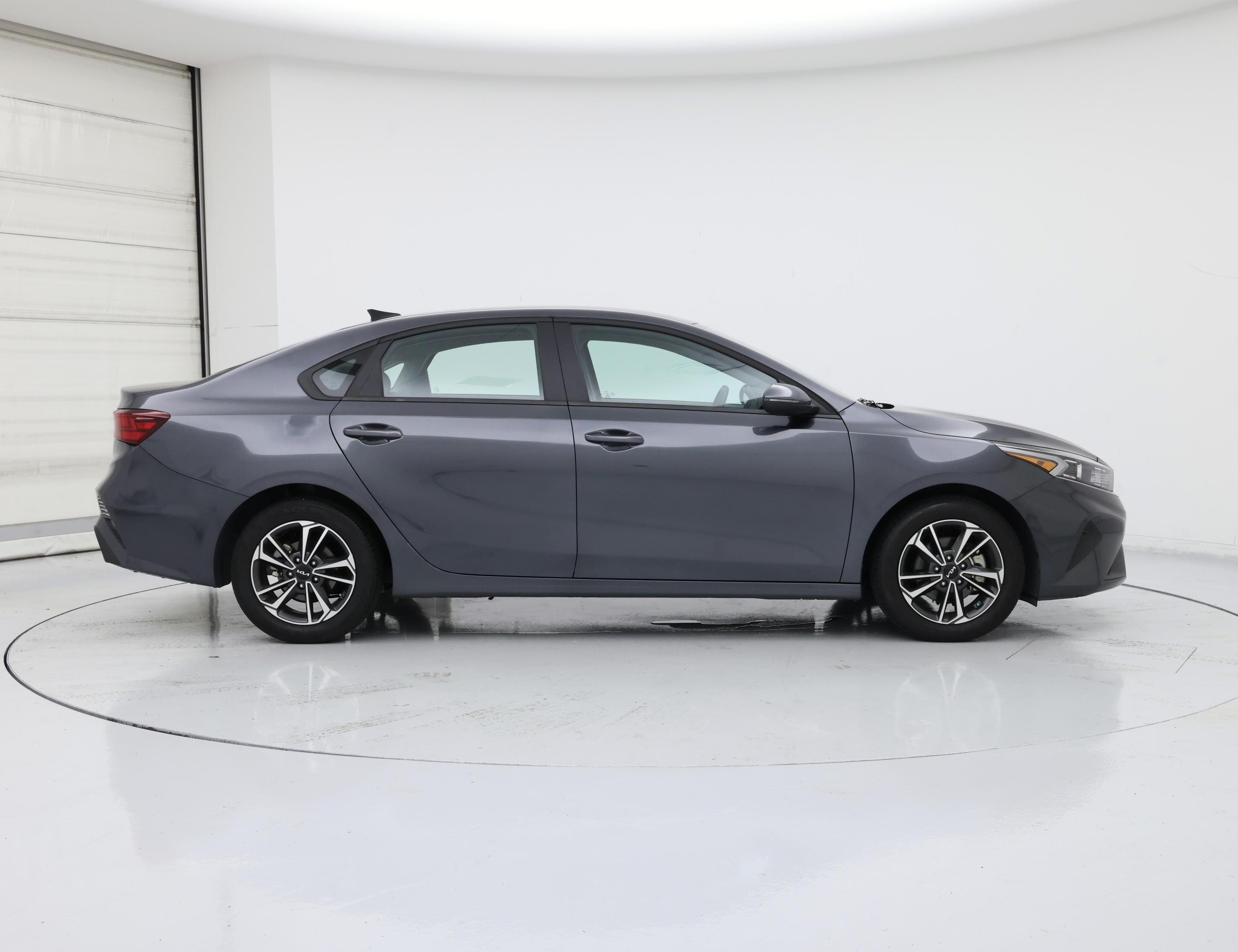 Thumbnail: 2024 Kia Forte - 7