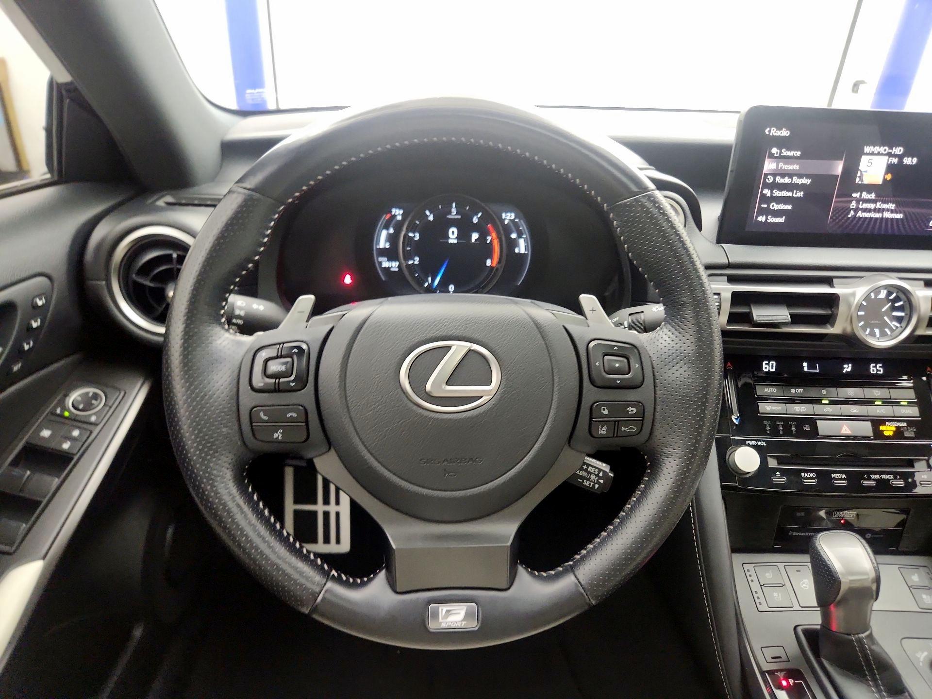 Thumbnail: 2022 Lexus IS - 10
