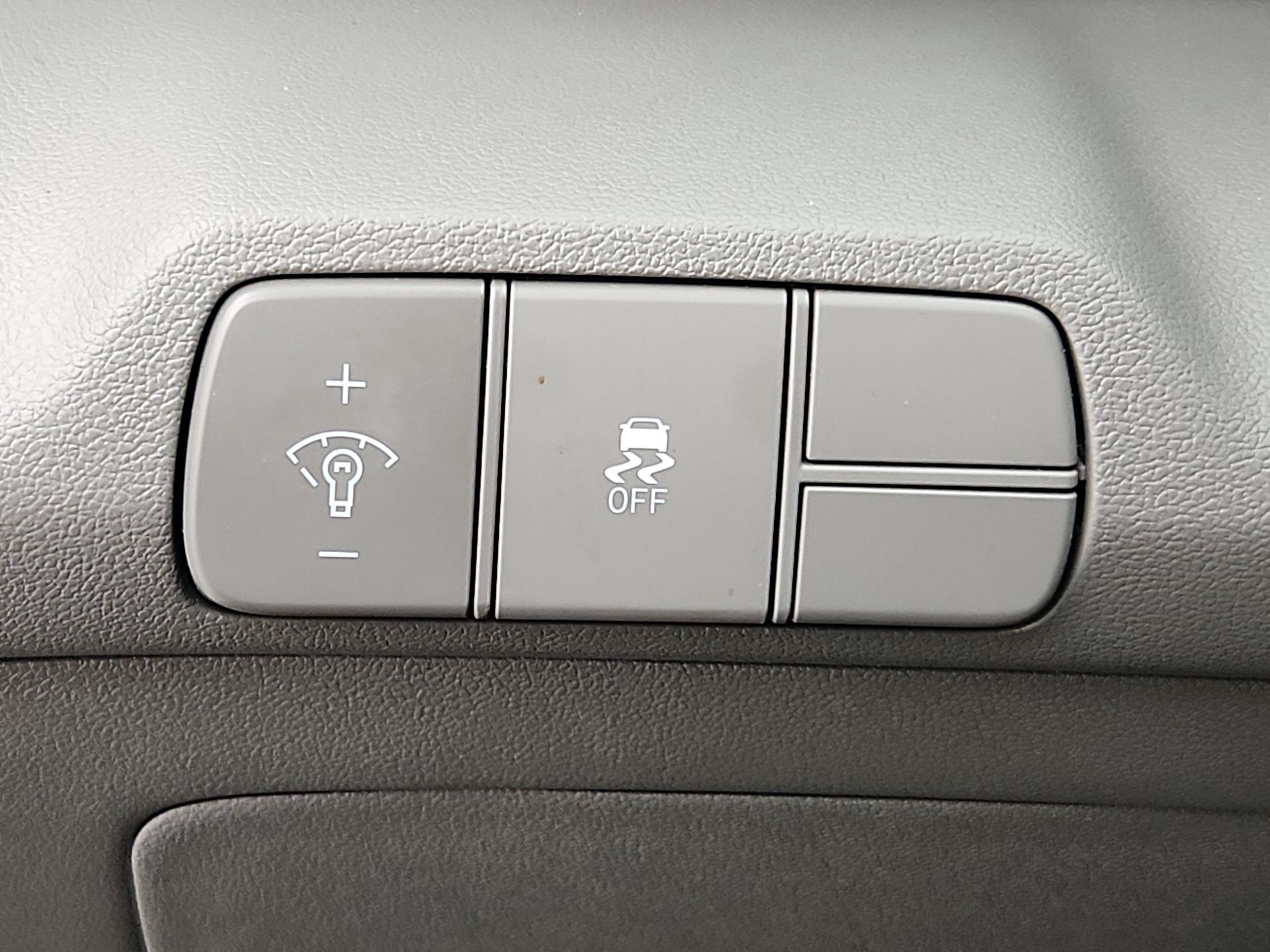 Thumbnail: 2024 Hyundai Elantra - 13