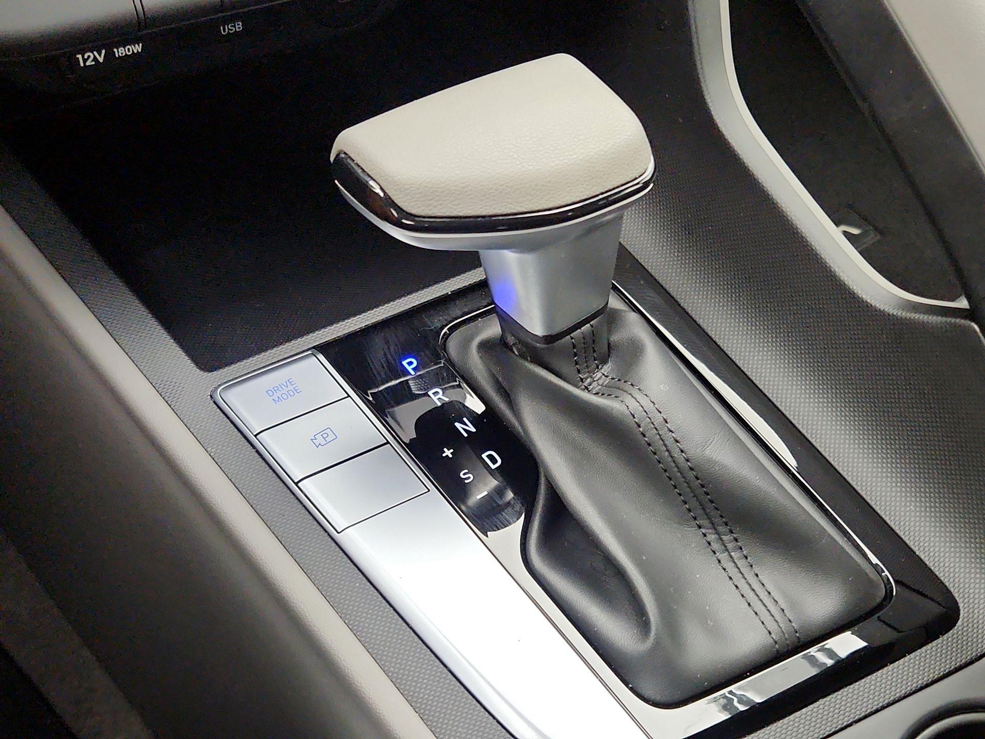 Thumbnail: 2024 Hyundai Elantra - 18