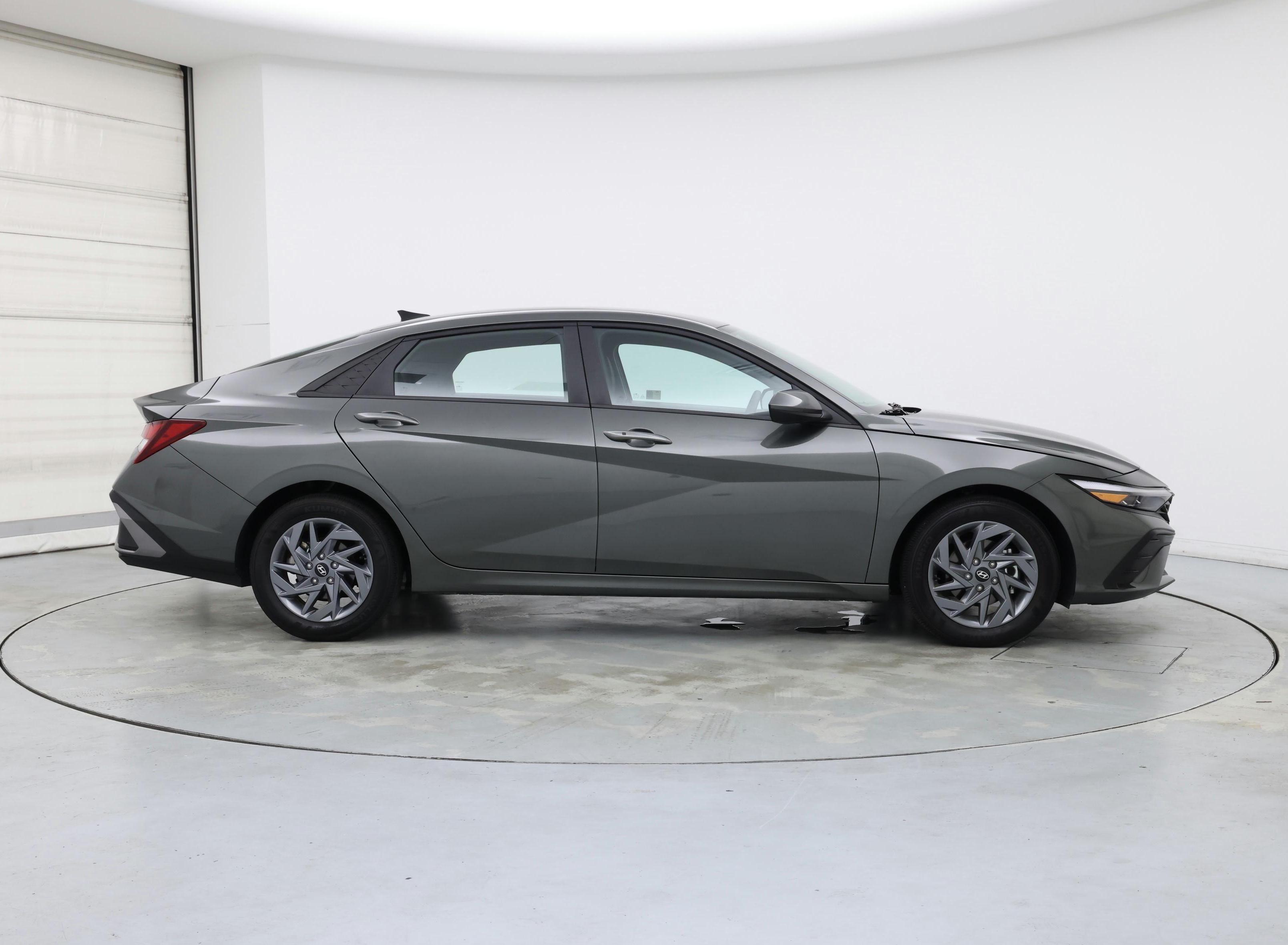 Thumbnail: 2024 Hyundai Elantra - 7