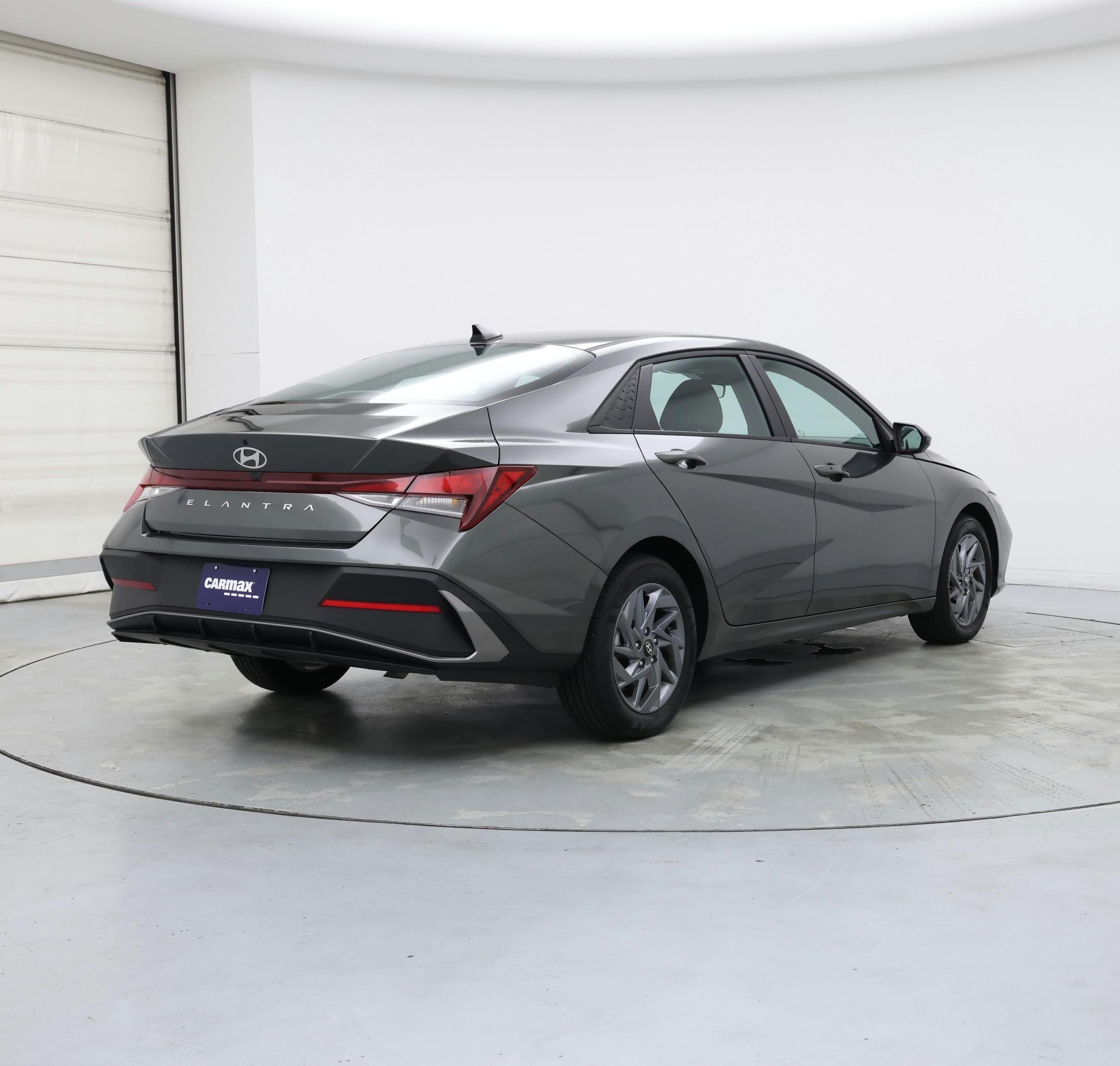 Thumbnail: 2024 Hyundai Elantra - 8