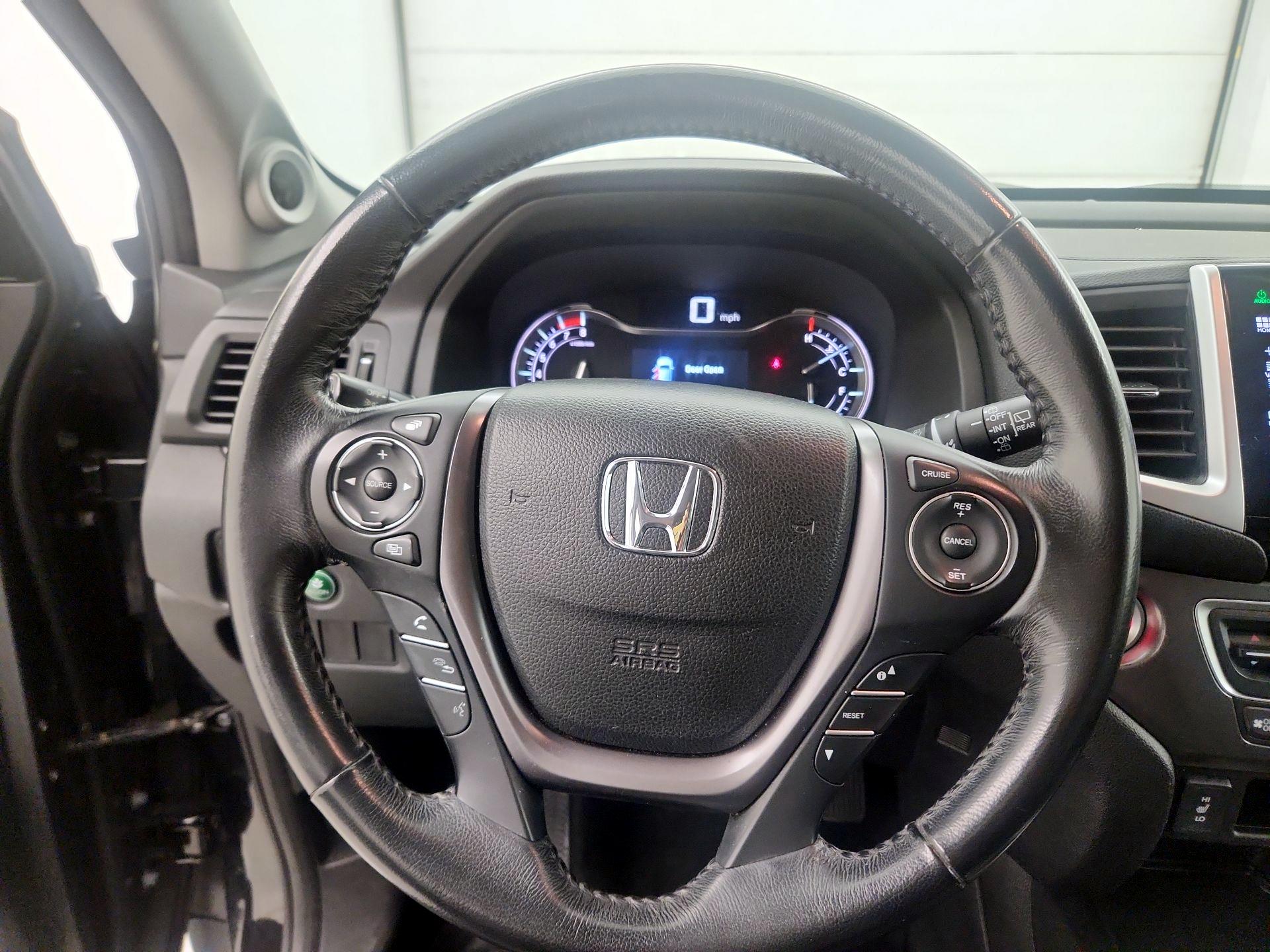 Thumbnail: 2016 Honda Pilot - 10
