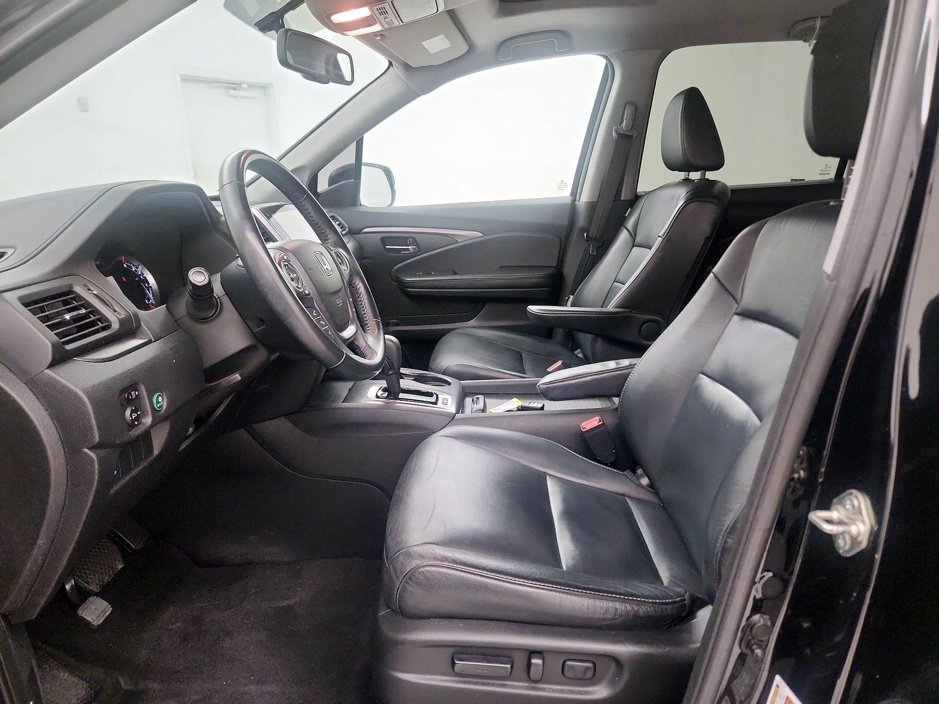 Thumbnail: 2016 Honda Pilot - 11