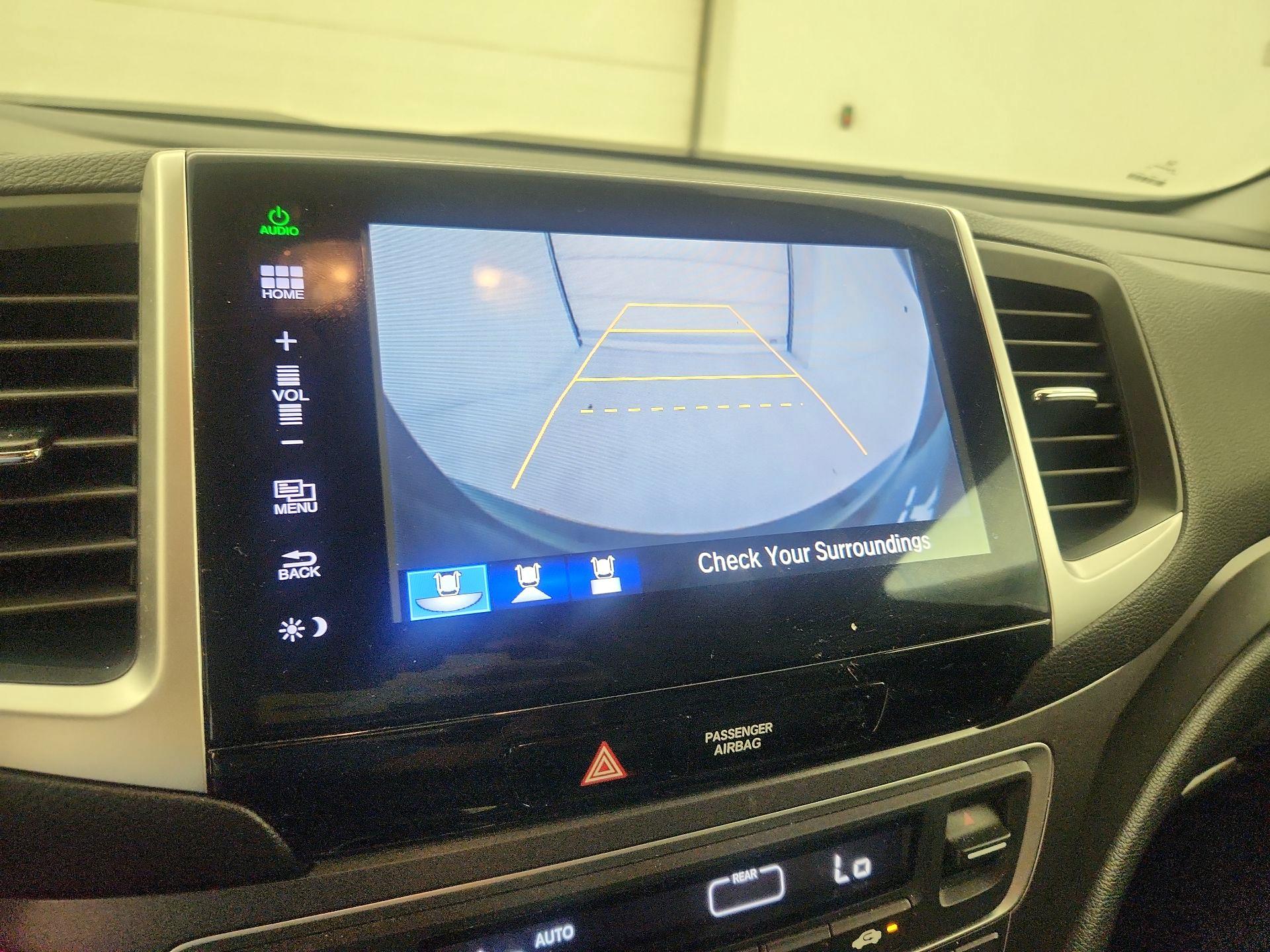 Thumbnail: 2016 Honda Pilot - 14
