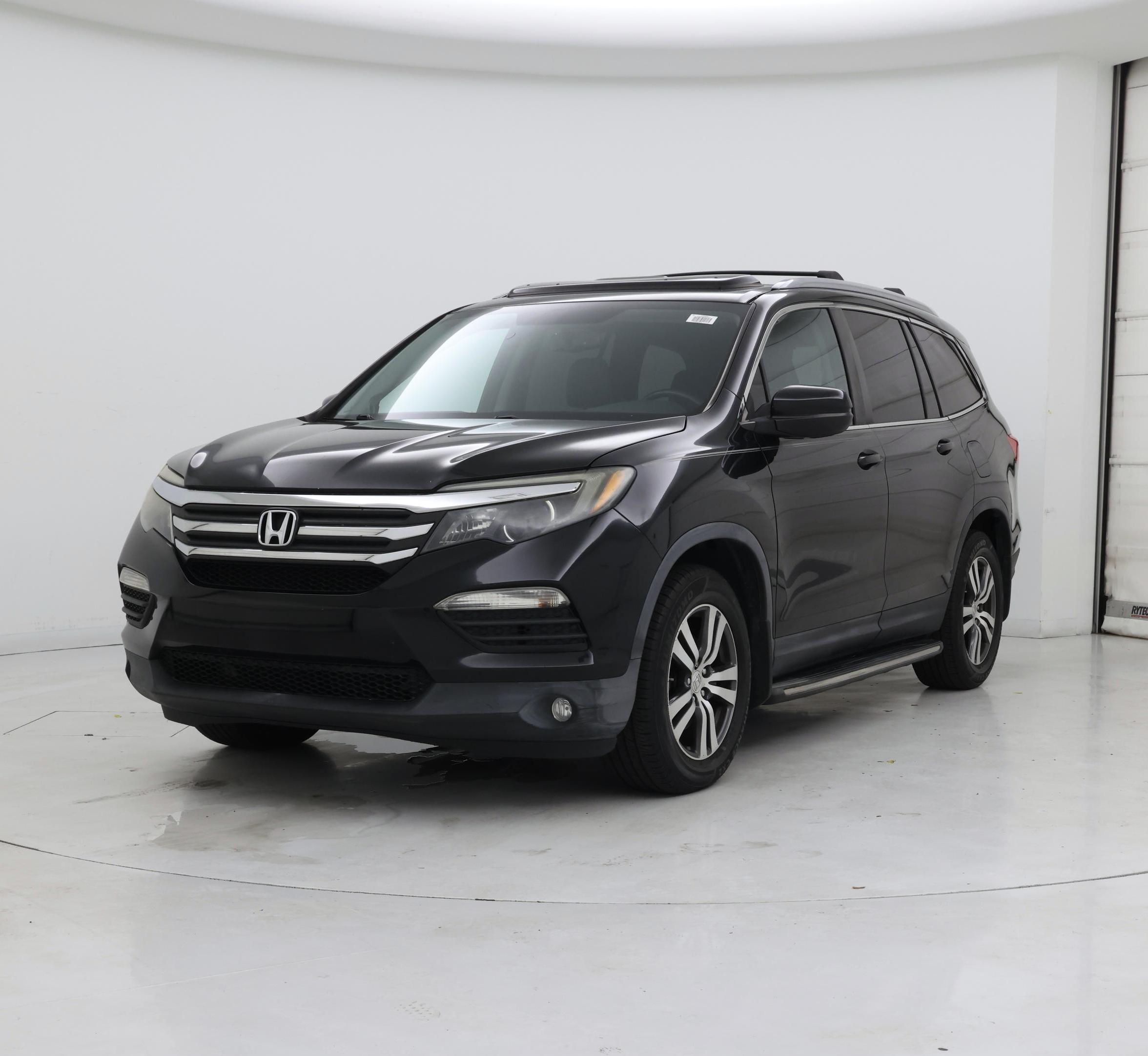 Thumbnail: 2016 Honda Pilot - 4