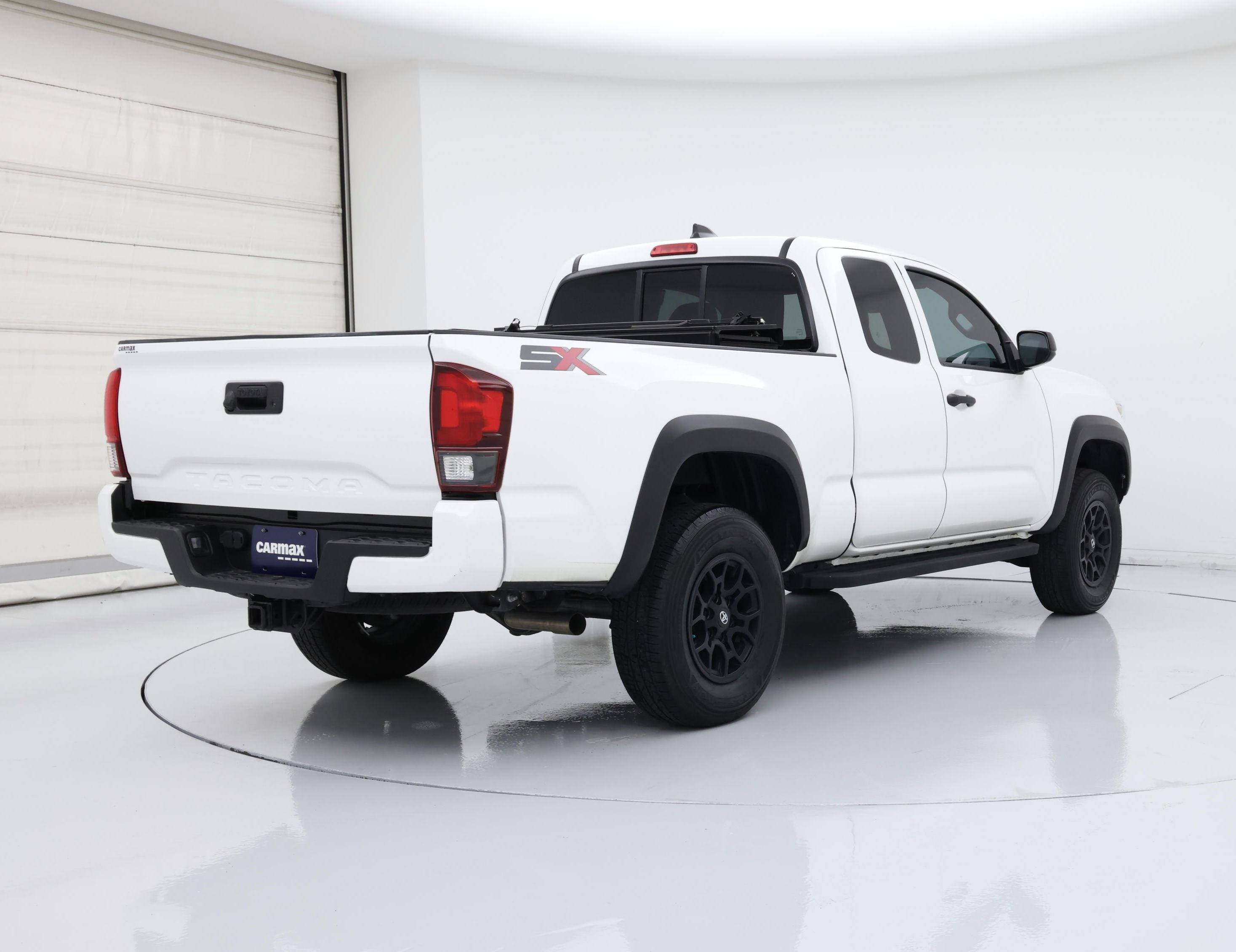 Thumbnail: 2022 Toyota Tacoma - 8