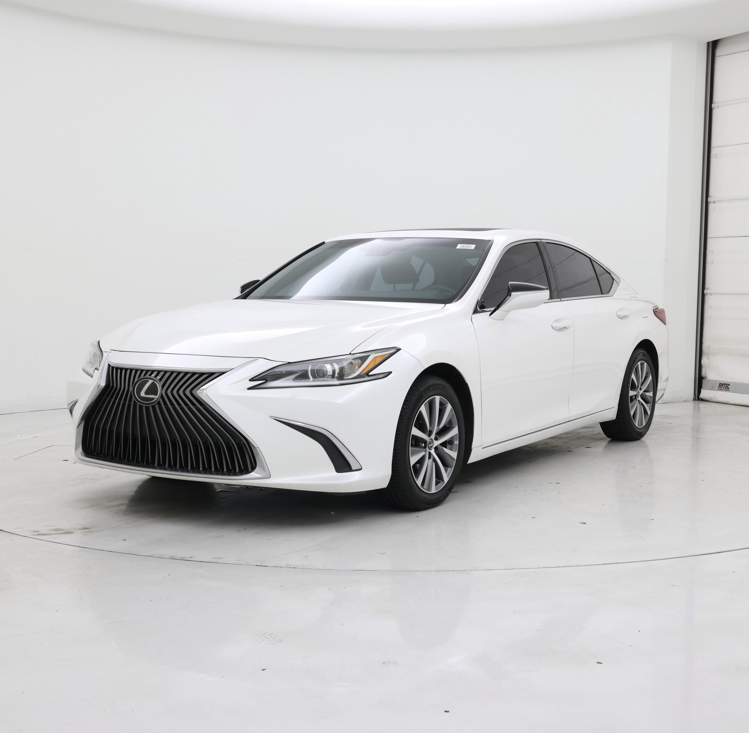 Thumbnail: 2021 Lexus ES - 4