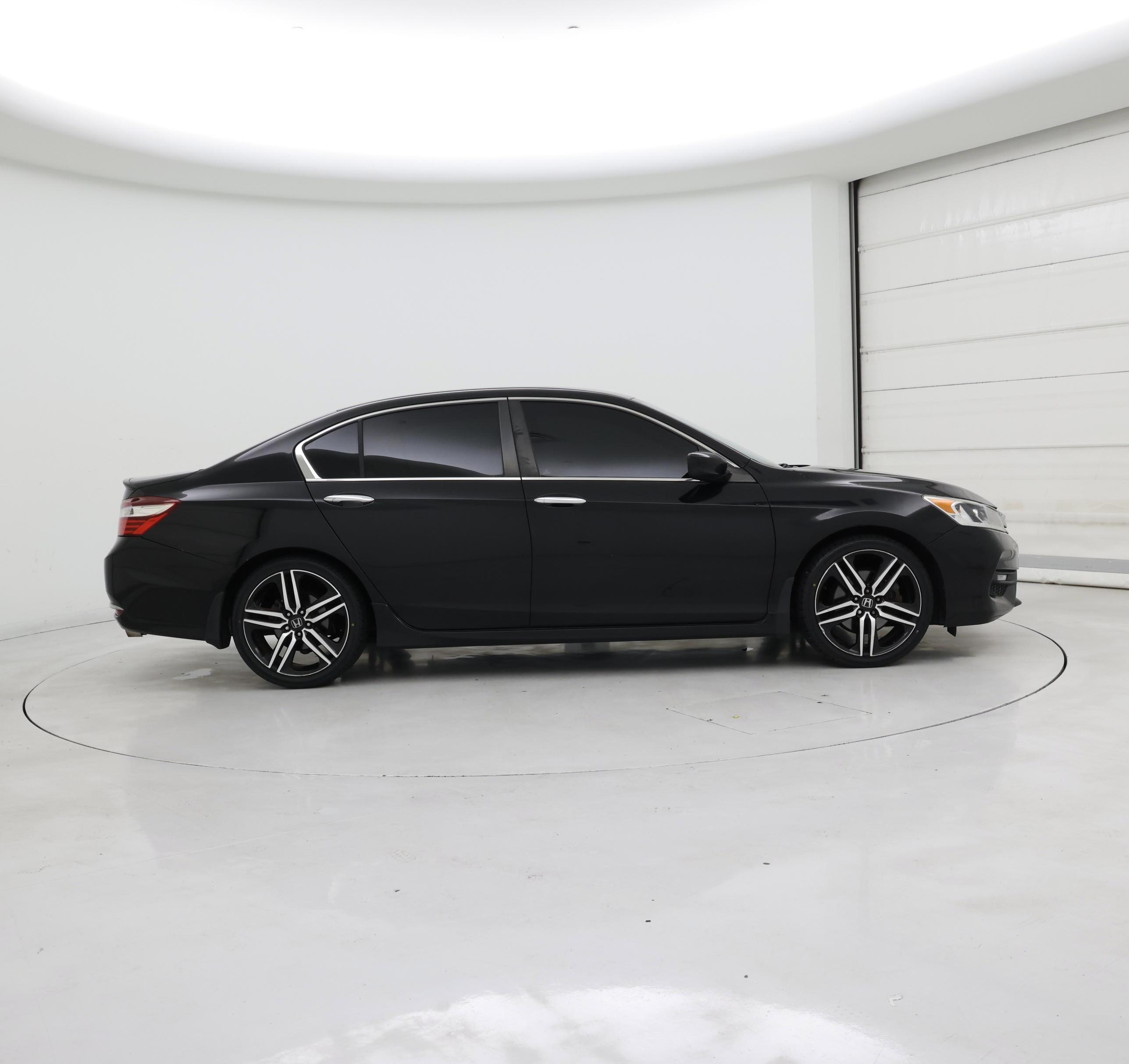 Thumbnail: 2017 Honda Accord - 7