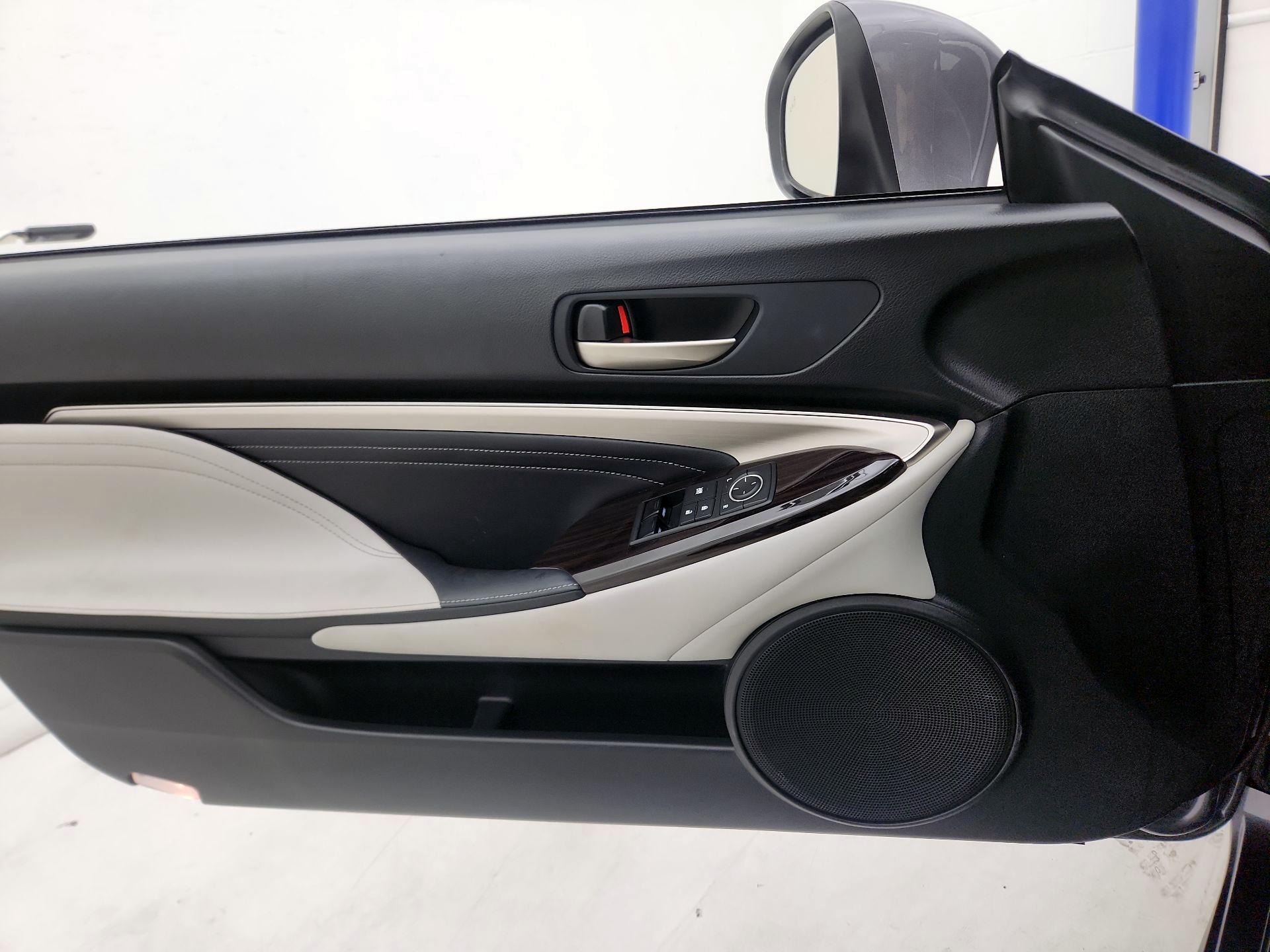 Thumbnail: 2015 Lexus RC - 12