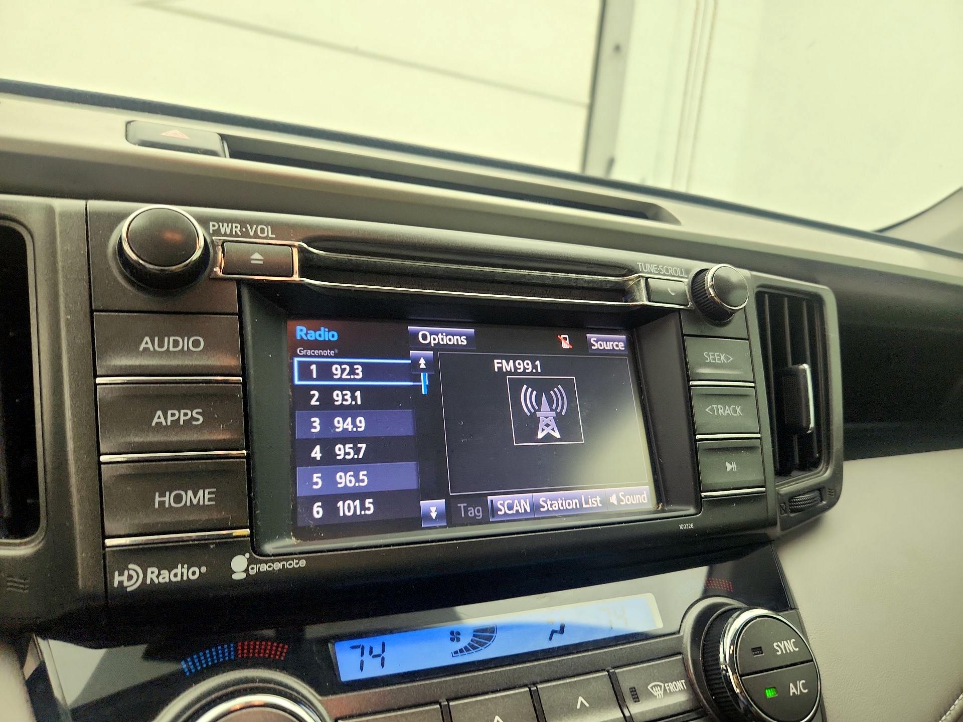 Thumbnail: 2015 Toyota RAV4 - 15