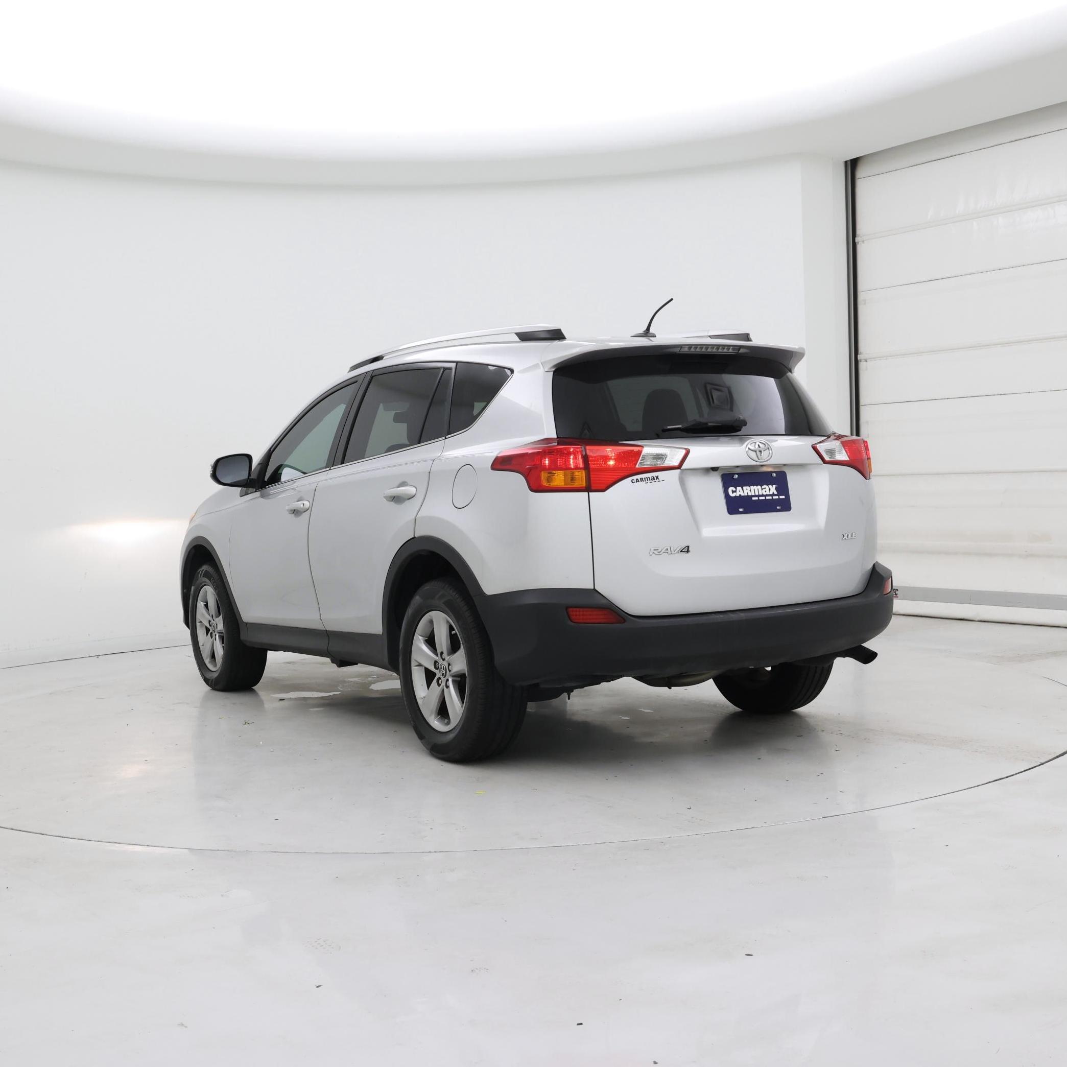 Thumbnail: 2015 Toyota RAV4 - 2