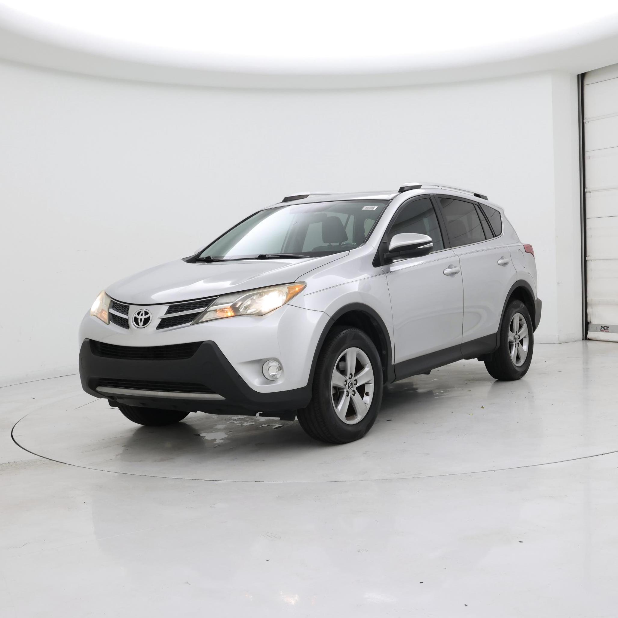 Thumbnail: 2015 Toyota RAV4 - 4