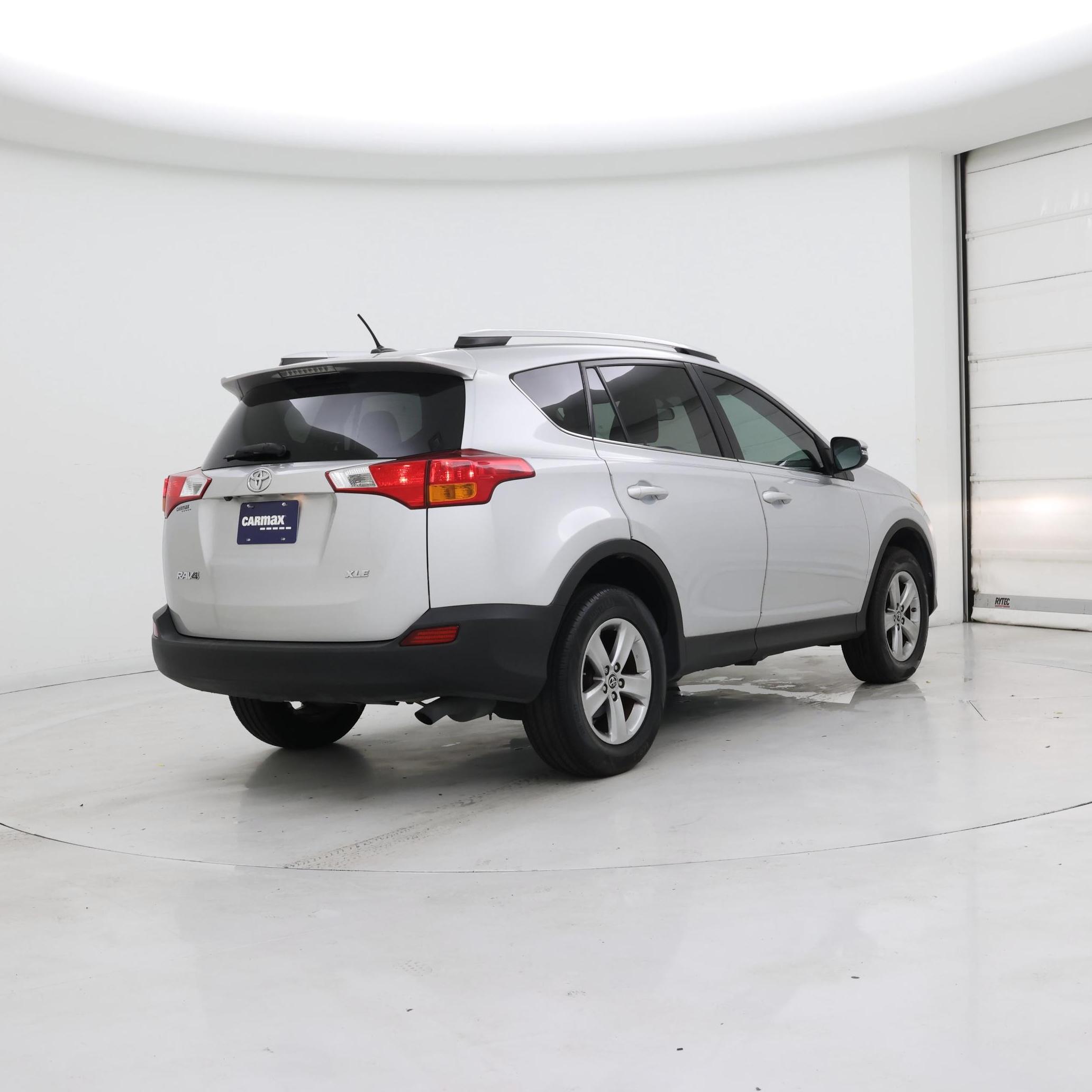 Thumbnail: 2015 Toyota RAV4 - 8