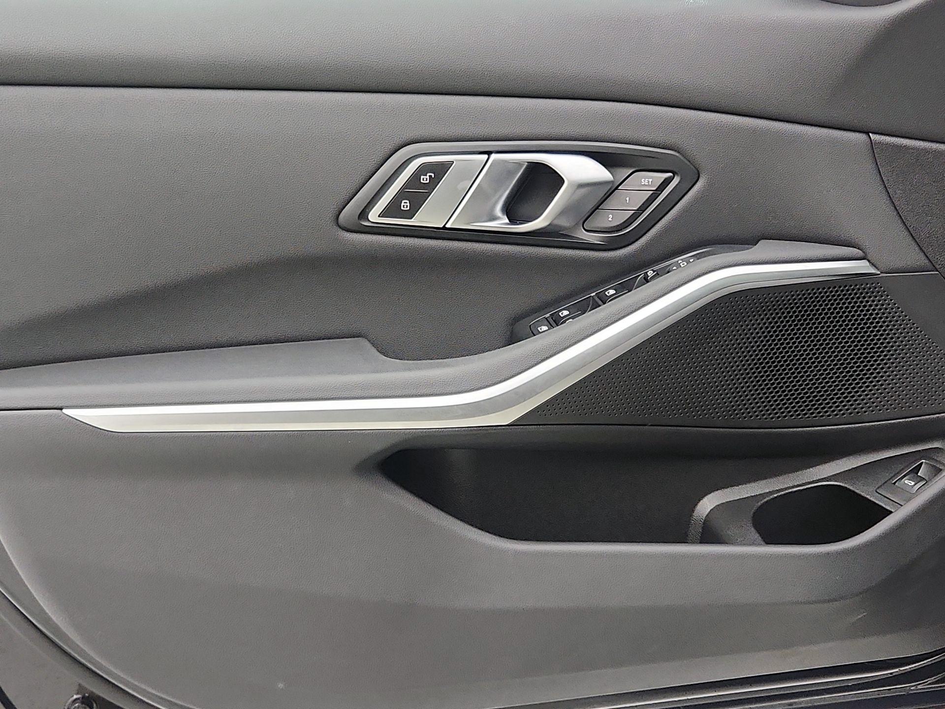 Thumbnail: 2021 BMW 3 Series - 12