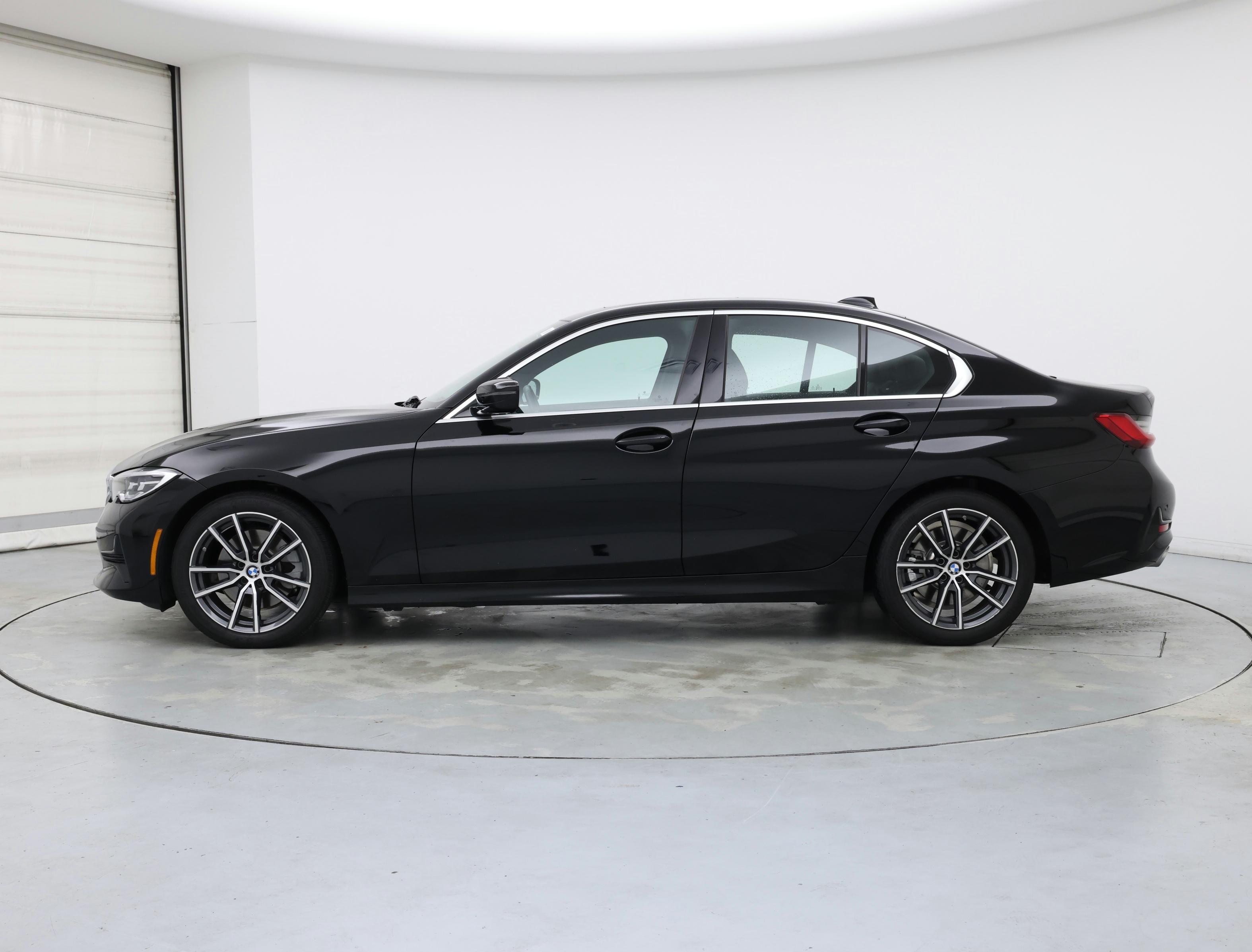 Thumbnail: 2021 BMW 3 Series - 3