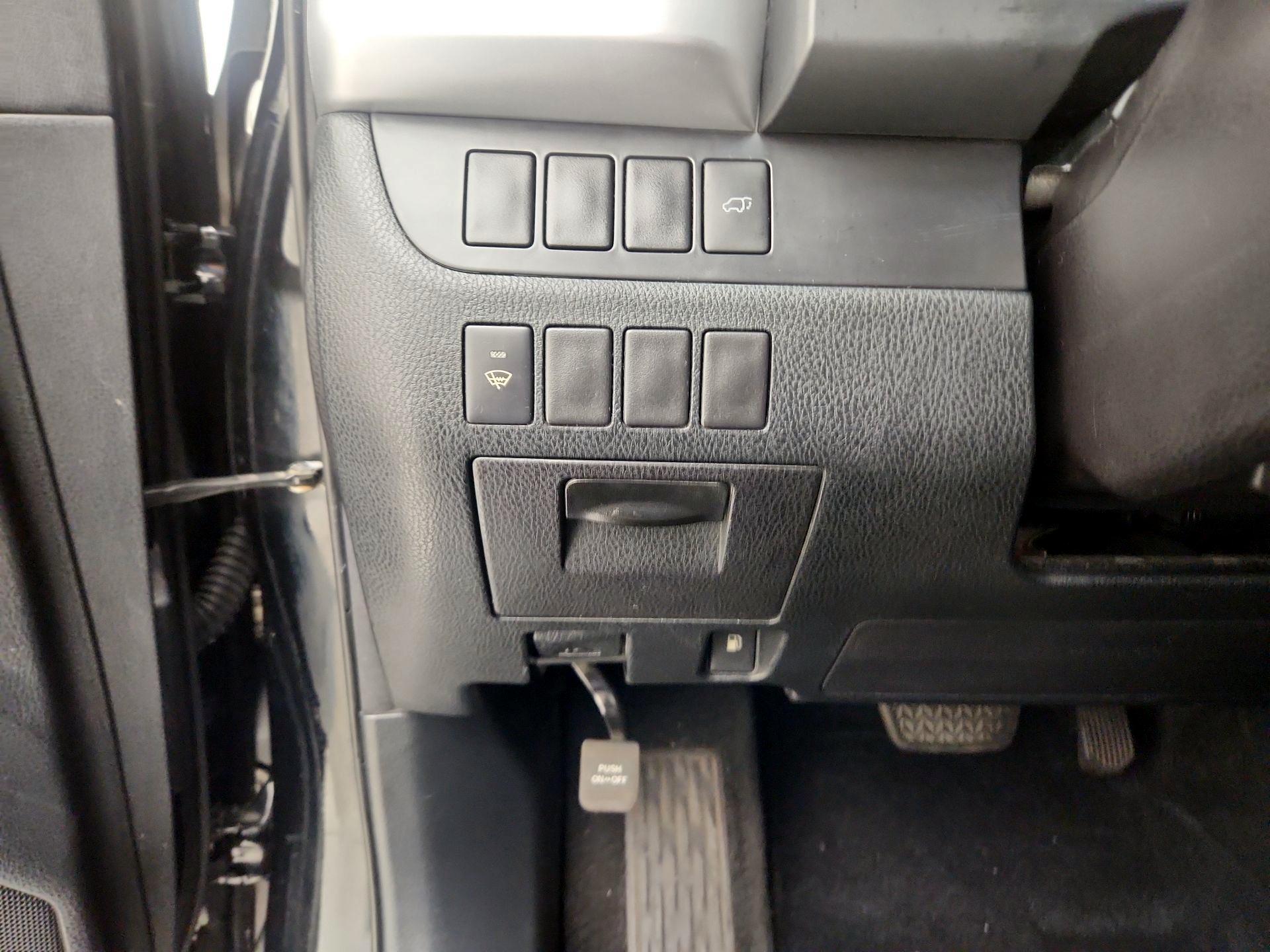 Thumbnail: 2014 Toyota Highlander - 13