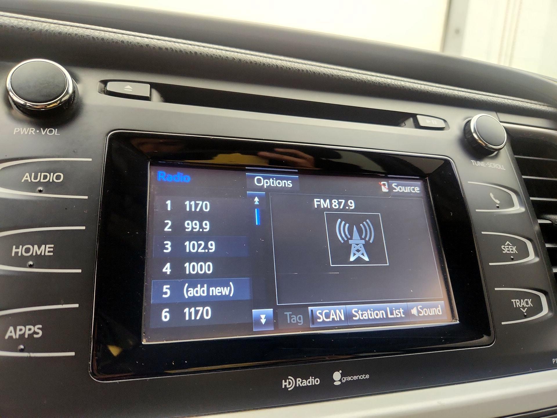 Thumbnail: 2014 Toyota Highlander - 15