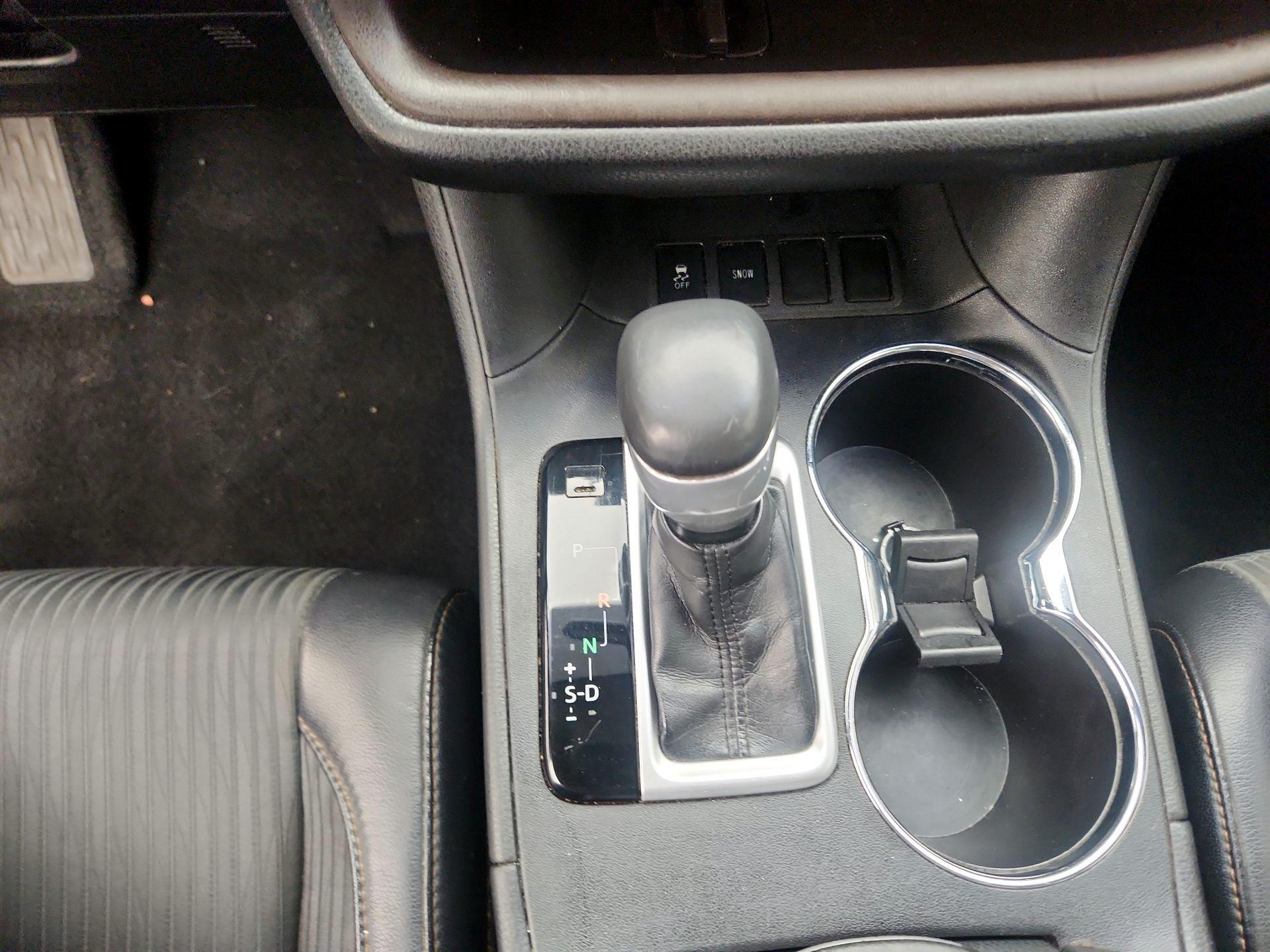 Thumbnail: 2014 Toyota Highlander - 17
