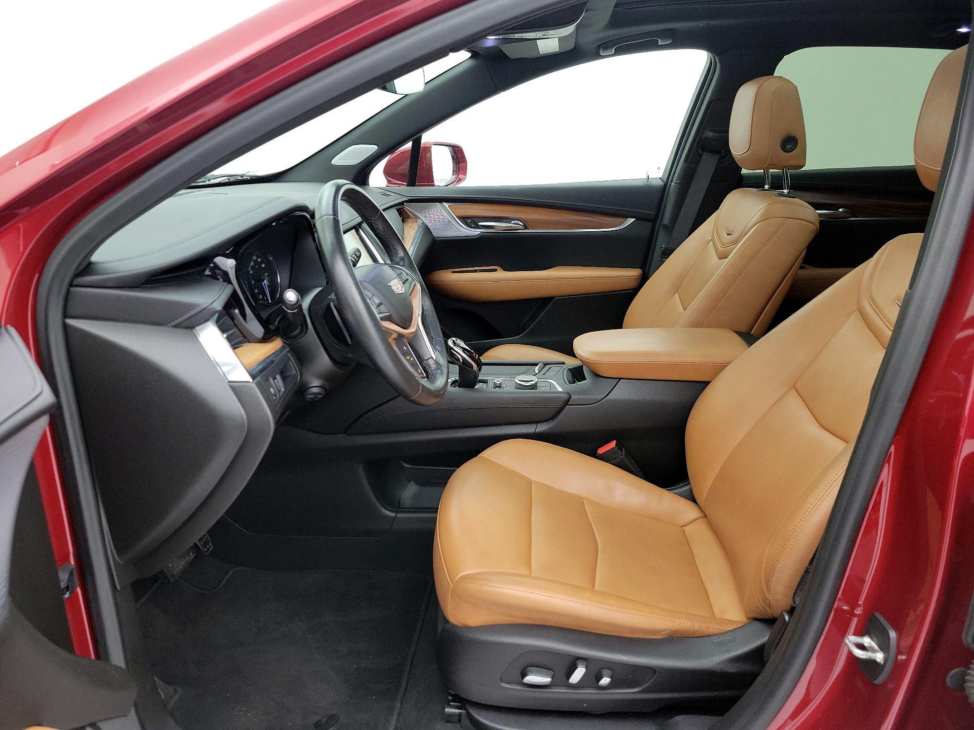 Thumbnail: 2020 Cadillac XT5 - 11