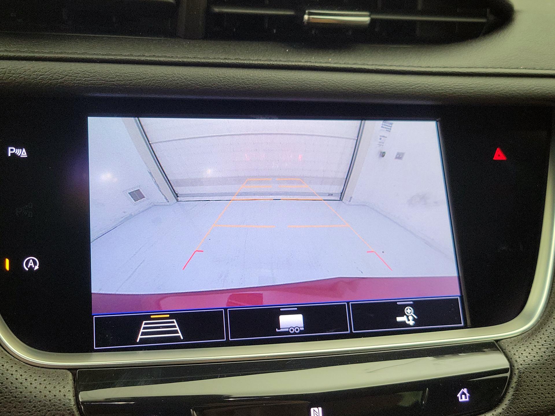 Thumbnail: 2020 Cadillac XT5 - 14