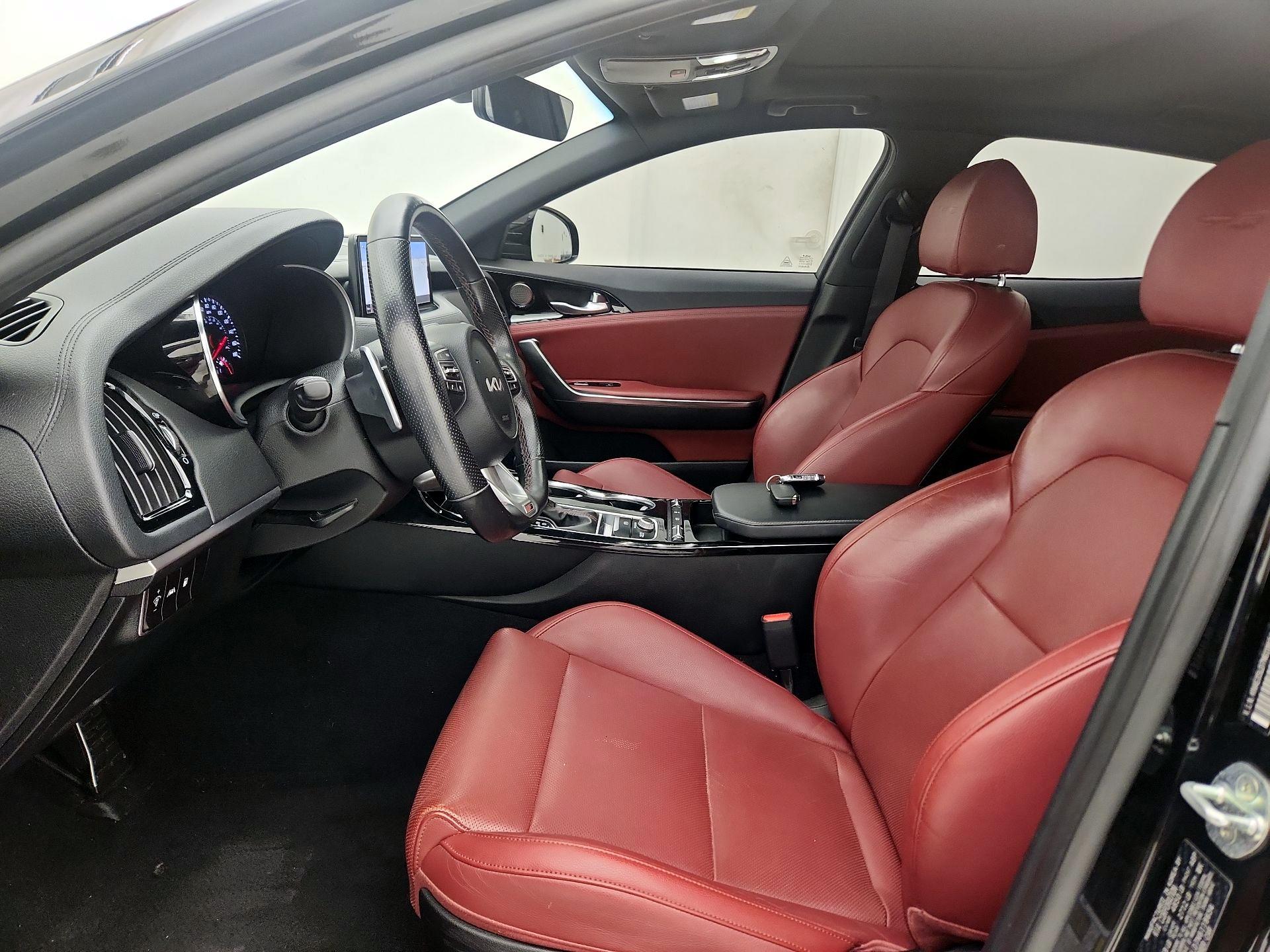 Thumbnail: 2022 Kia Stinger - 11