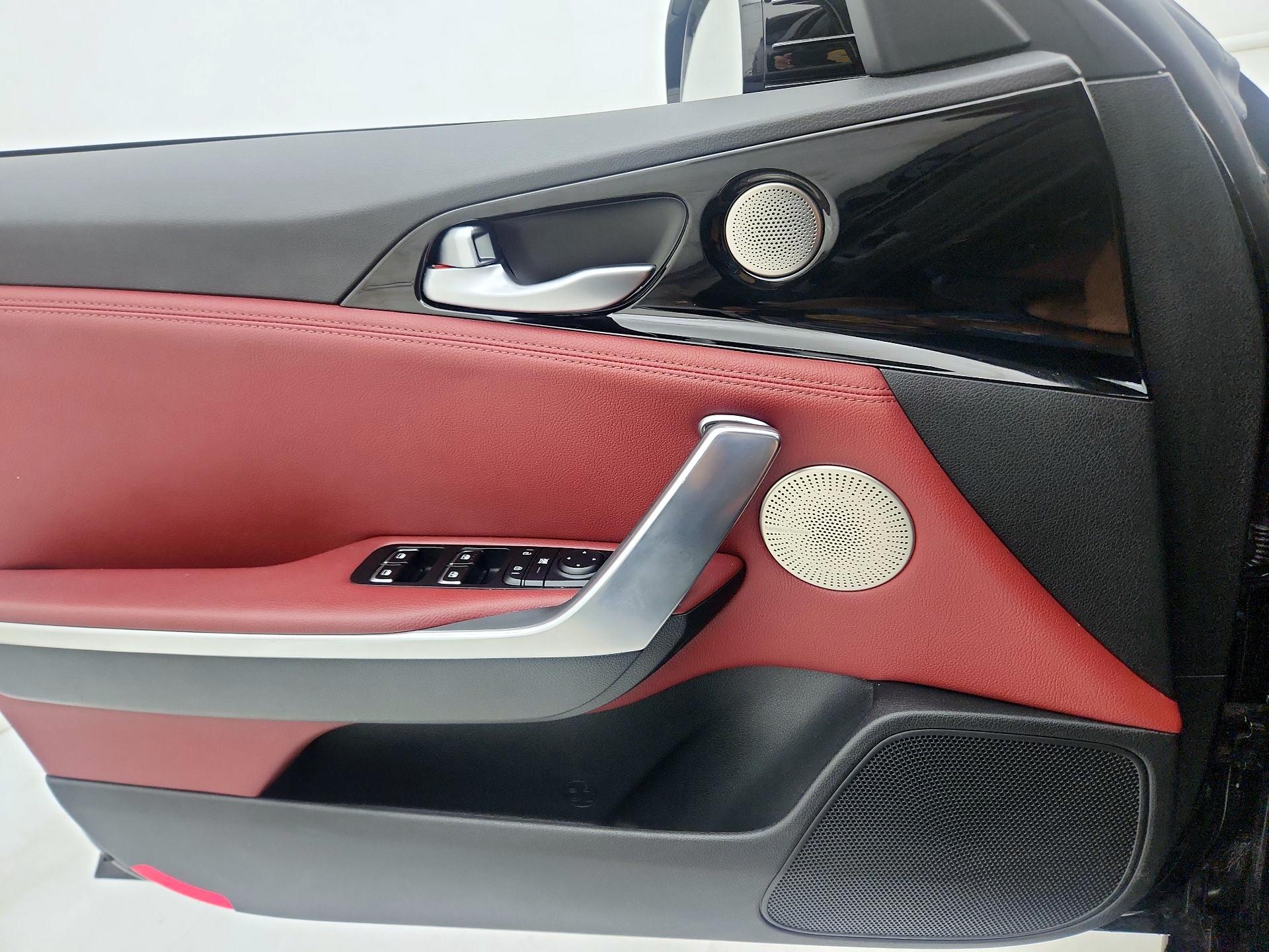 Thumbnail: 2022 Kia Stinger - 12