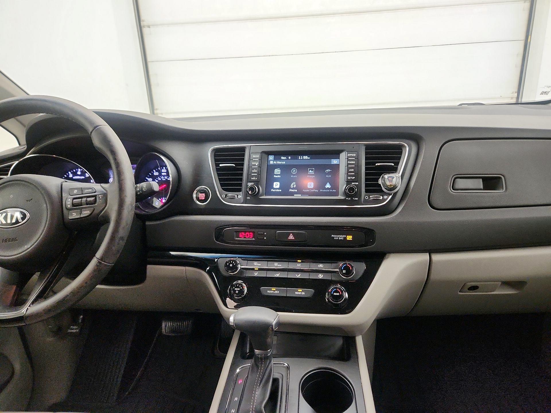Thumbnail: 2017 Kia Sedona - 9