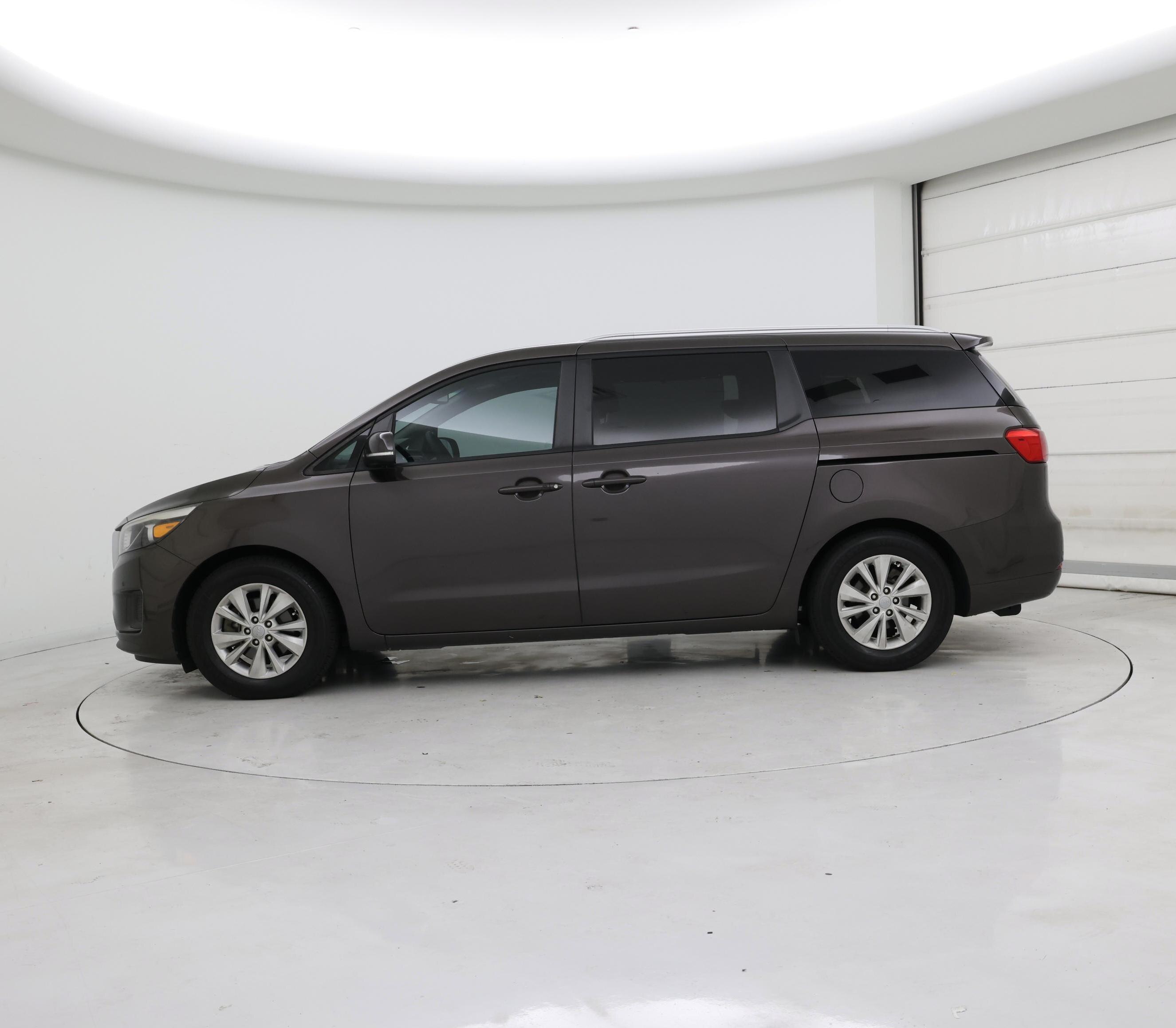 Thumbnail: 2017 Kia Sedona - 3