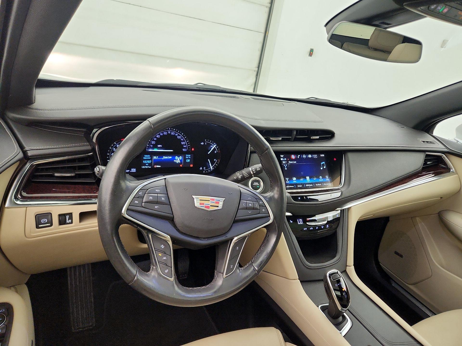 Thumbnail: 2019 Cadillac XT5 - 9