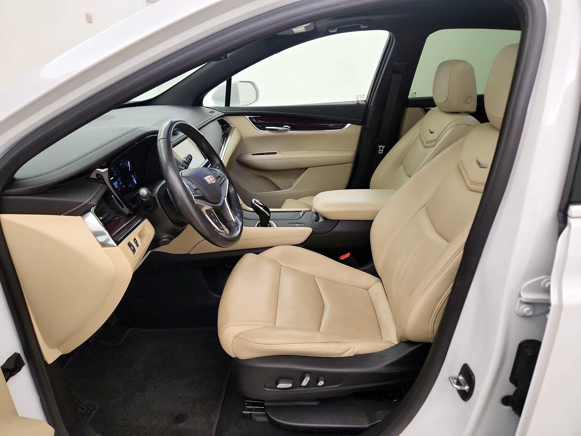 Thumbnail: 2019 Cadillac XT5 - 11